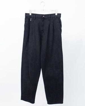 wide silhouette tuck black denim trousers