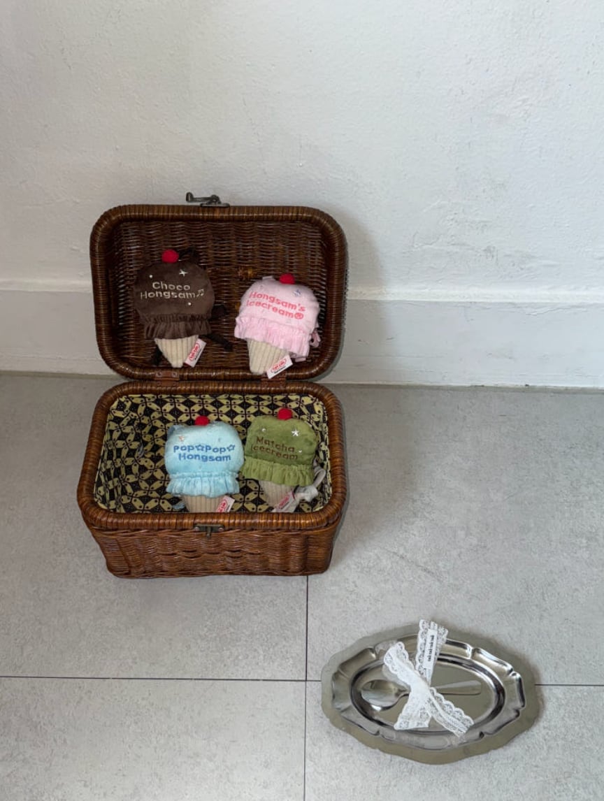 予約【tak!tak!tak!tak!】Sccop Scoop Ice Cream Cushion Bib  (4color)