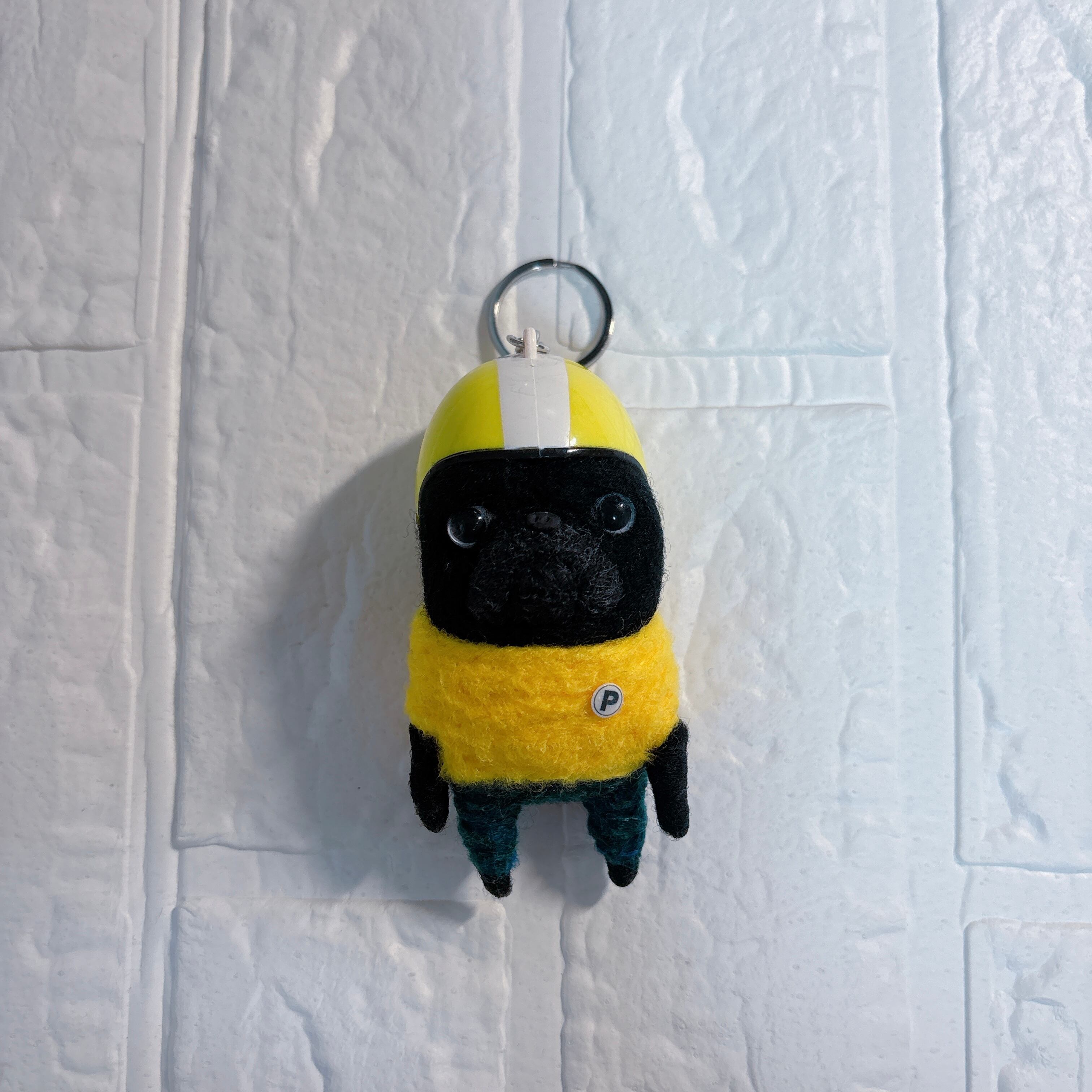 おとぼけパグちゃん＊キーホルダー＊羊毛フェルトハンドメイド 羊毛