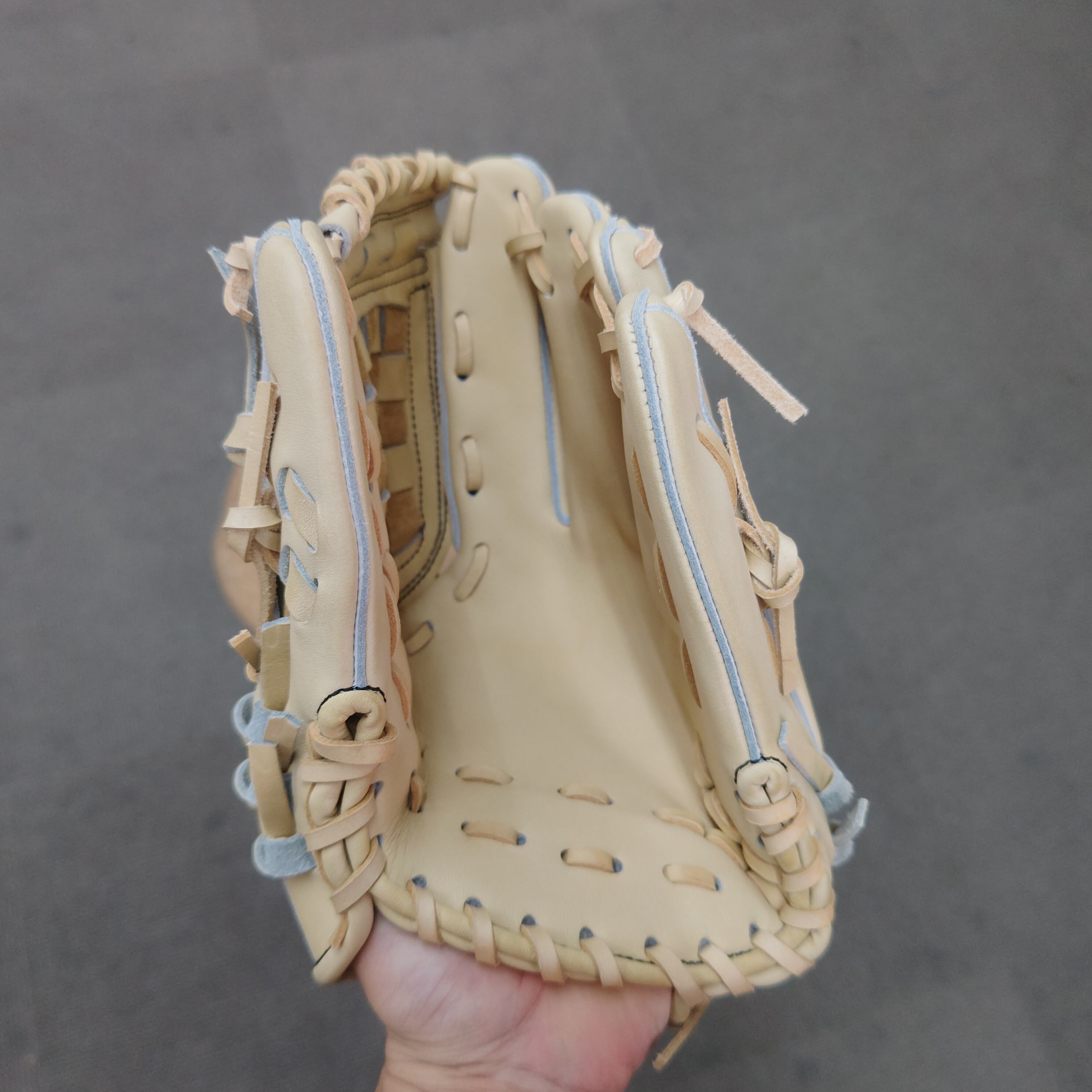 特殊重心グローブ 舞 ピッチャー型 特殊重心 トレジャー 硬式 投手用