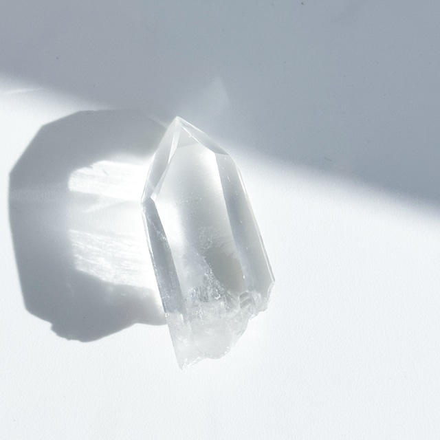 ゼッカ産クリアクォーツ ポイント 原石64 ◇ Clear Quartz ◇天然石・鉱物・パワーストーン