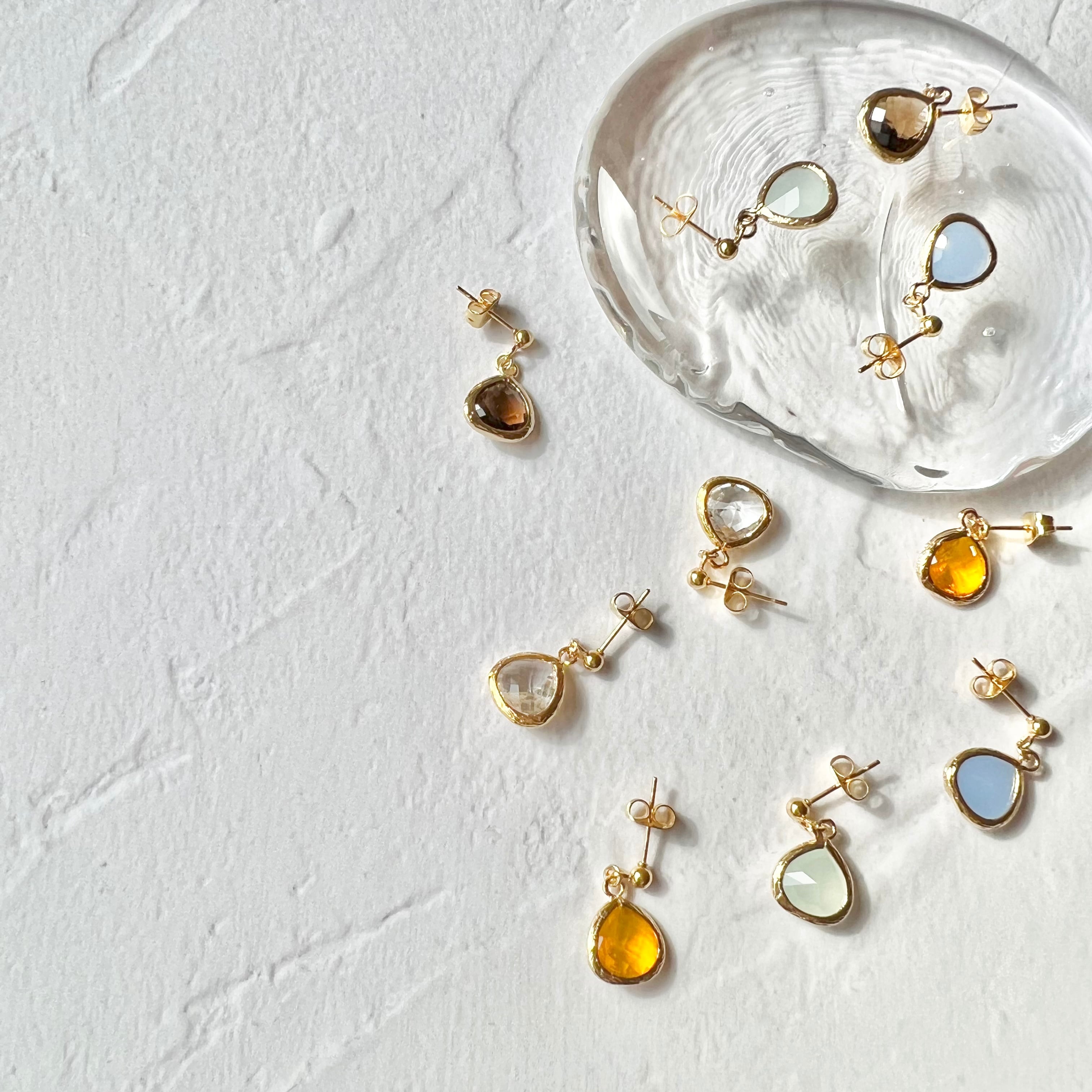 TVドラマ着用//マロンガラスピアス サージカルステンレス/ イヤリング