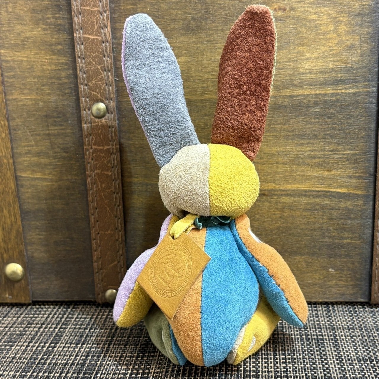 【ピッグスウェード】のベルラビ★マイスターの手作り「ベルズラビット」スペシャルカラフル　写真の1点販売です