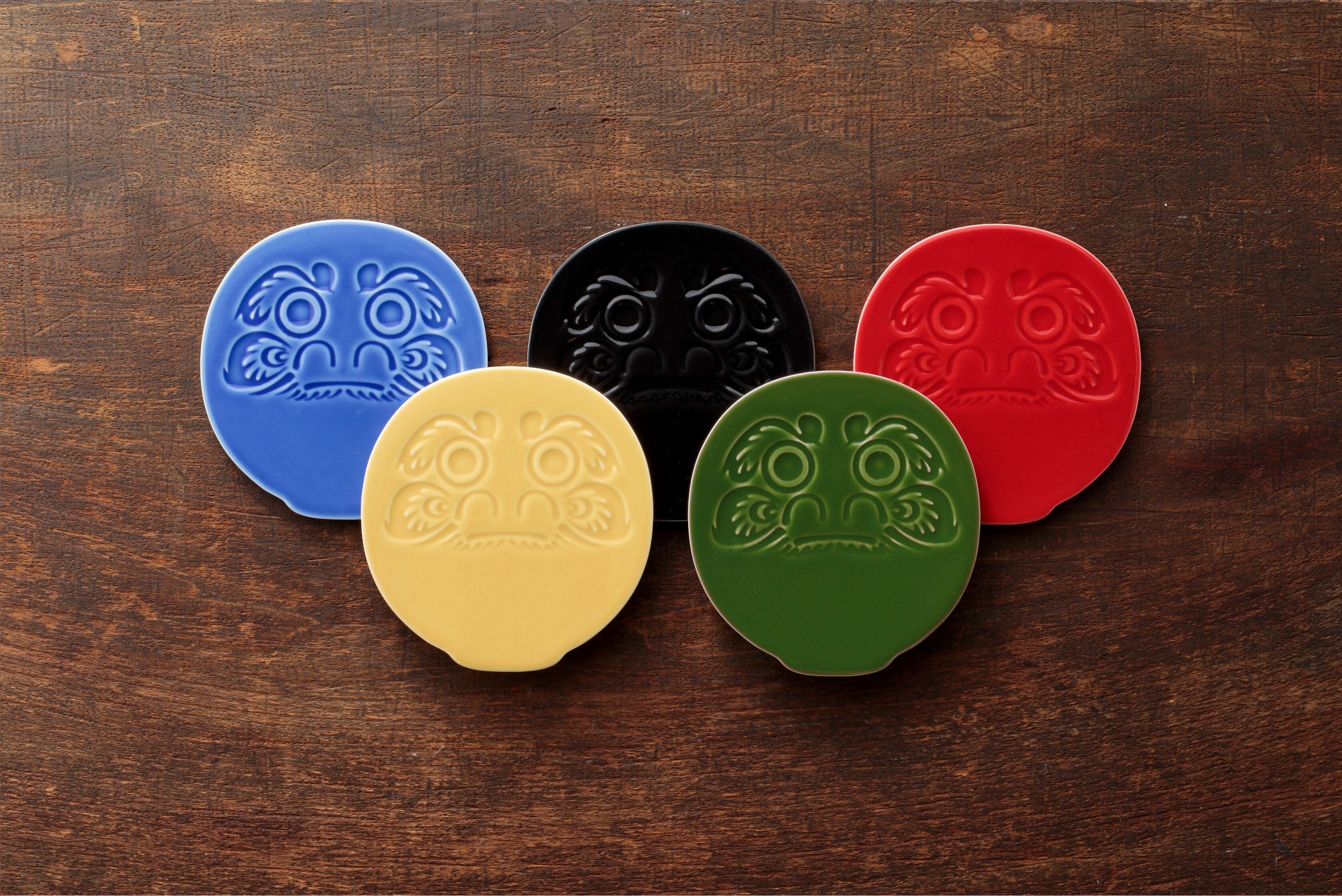 松皿と鶴だるまの5セット 中】ふらっとだるま FLAT DARUMA 各色 / 1枚 | toool / つーーーる