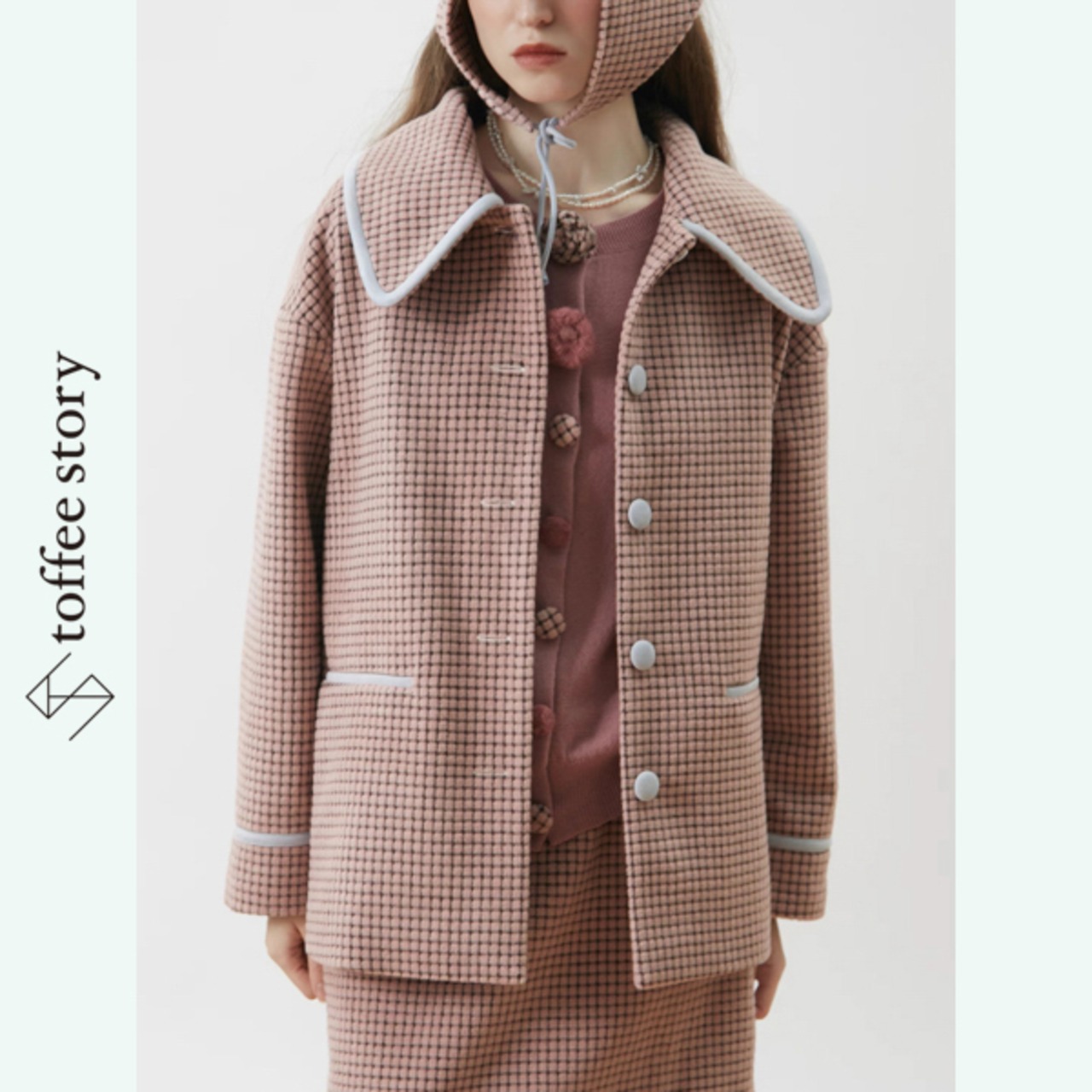 淡彩の格子が揺れる余韻：チェックブレザーコート《XU0286》