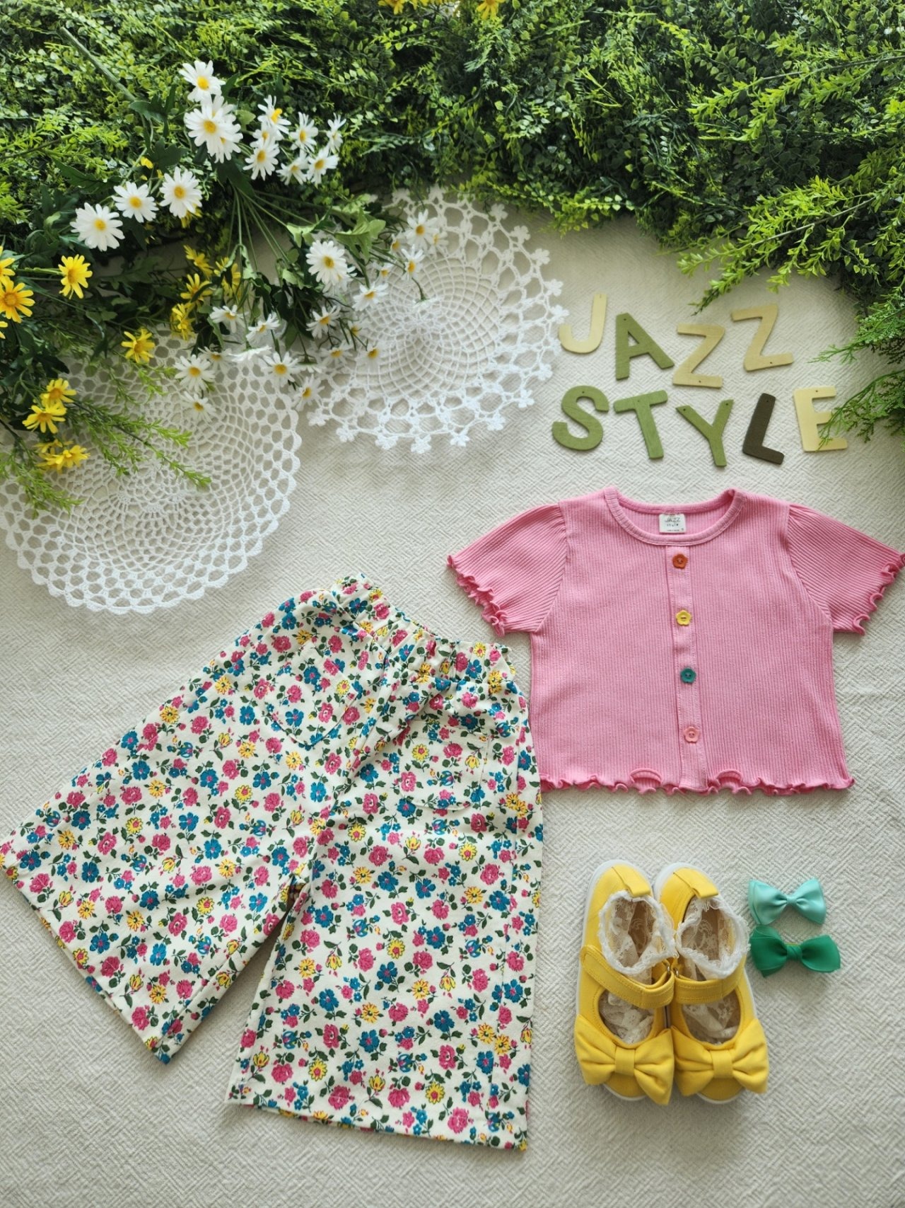 [JAZZ] Flower Button Blouse / [째즈] 꽃단추골지브라우스