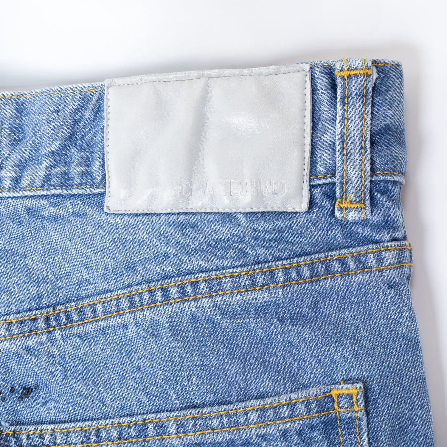 UNEEK BASEMNT - Discover independent style.