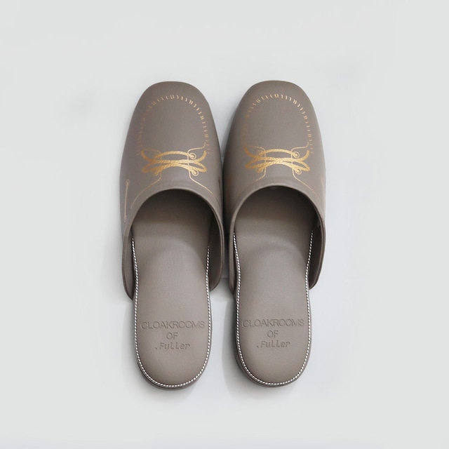 Cloakrooms Of .Fuller Pantoufle（クロークルームス フラー パントゥフル） スリッパ 【Moccasin：モカシン】 [Greige/Gold]