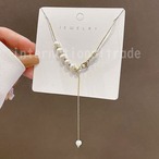 レディースアクセサリー フェイクパール ネックレス 5粒パール ペンダント ジュエリー 女性 シンプル ゴールド 可愛い かわいい スタイリッシュ 誕生日 クリスマス 贈り物 プレゼント　y12003