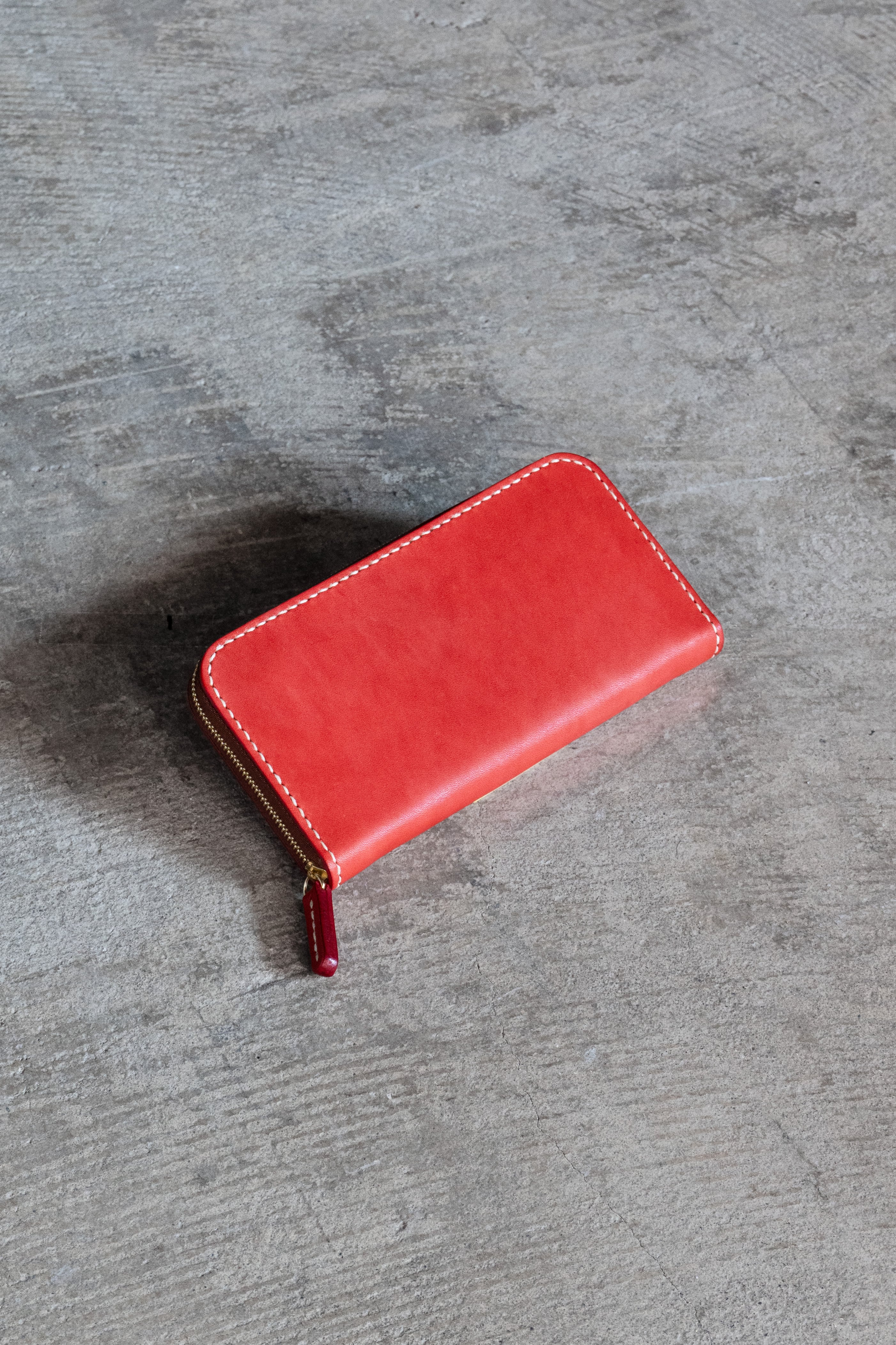 Roundzip wallet / Oil【送料無料】 | 高級皮革ならminca｜栃木レザー