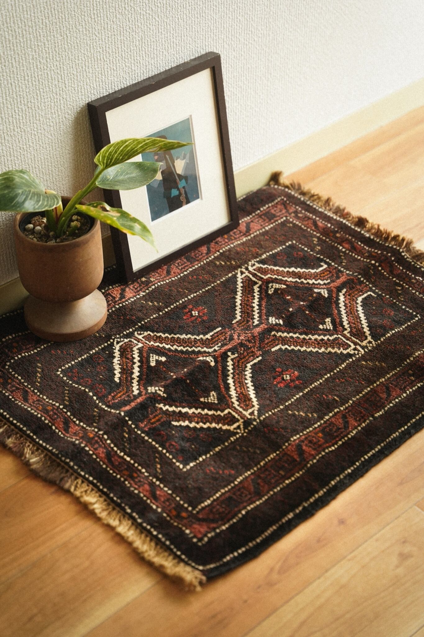 1388-02 Vintage Baluch rug