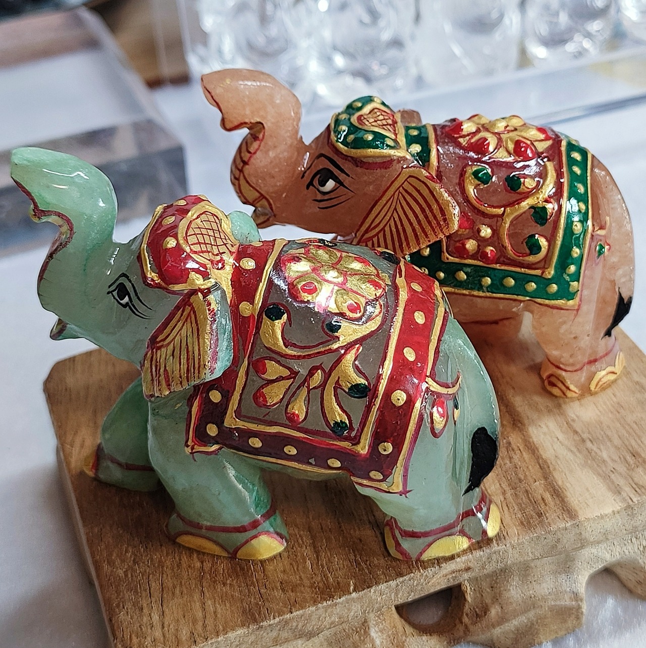 天然石 グリーンアベンチュリン ペイント 象 ぞう 置物 虹入り  