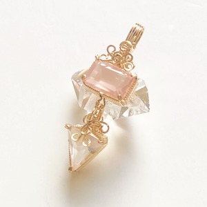 Rose quartz＆Clear quartz Wire jewelry（チェーン付き）