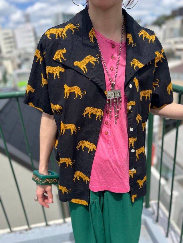 Vintage black leopard  animal cotton shirt