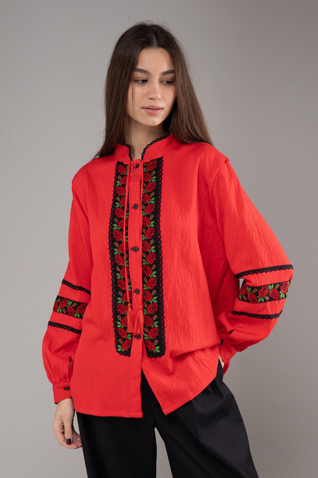 ウクライナ刺繍ヴィシヴァンカ　バルーン袖　手刺繍　麻　レディース・フリーサイズ - 11