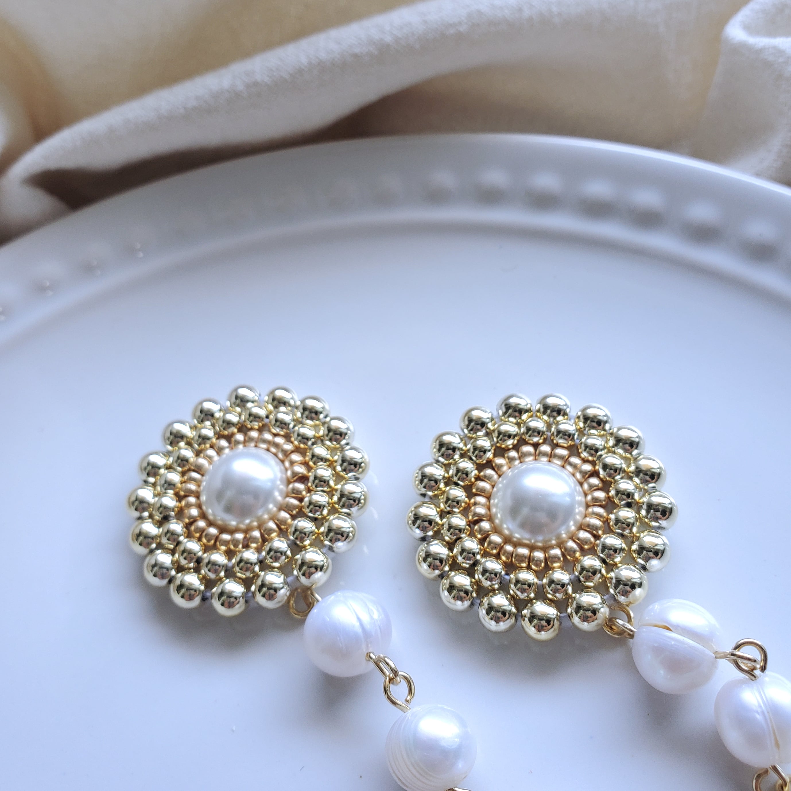 送料無料】pearl × gold pierce/earring 【刺繍ピアス】【刺繍