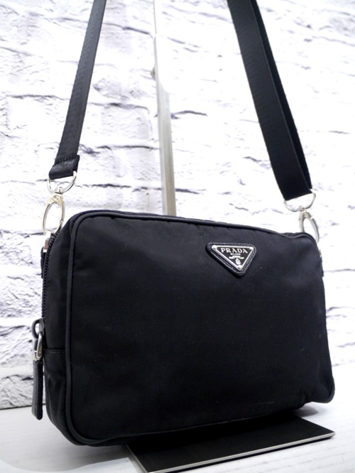 美品◆PRADA プラダ ナイロンxサフィアーノレザー クロスボディ ショルダー カメラ バッグ ポーチ ポシェット 黒◆ クロスボディ仕様の定番