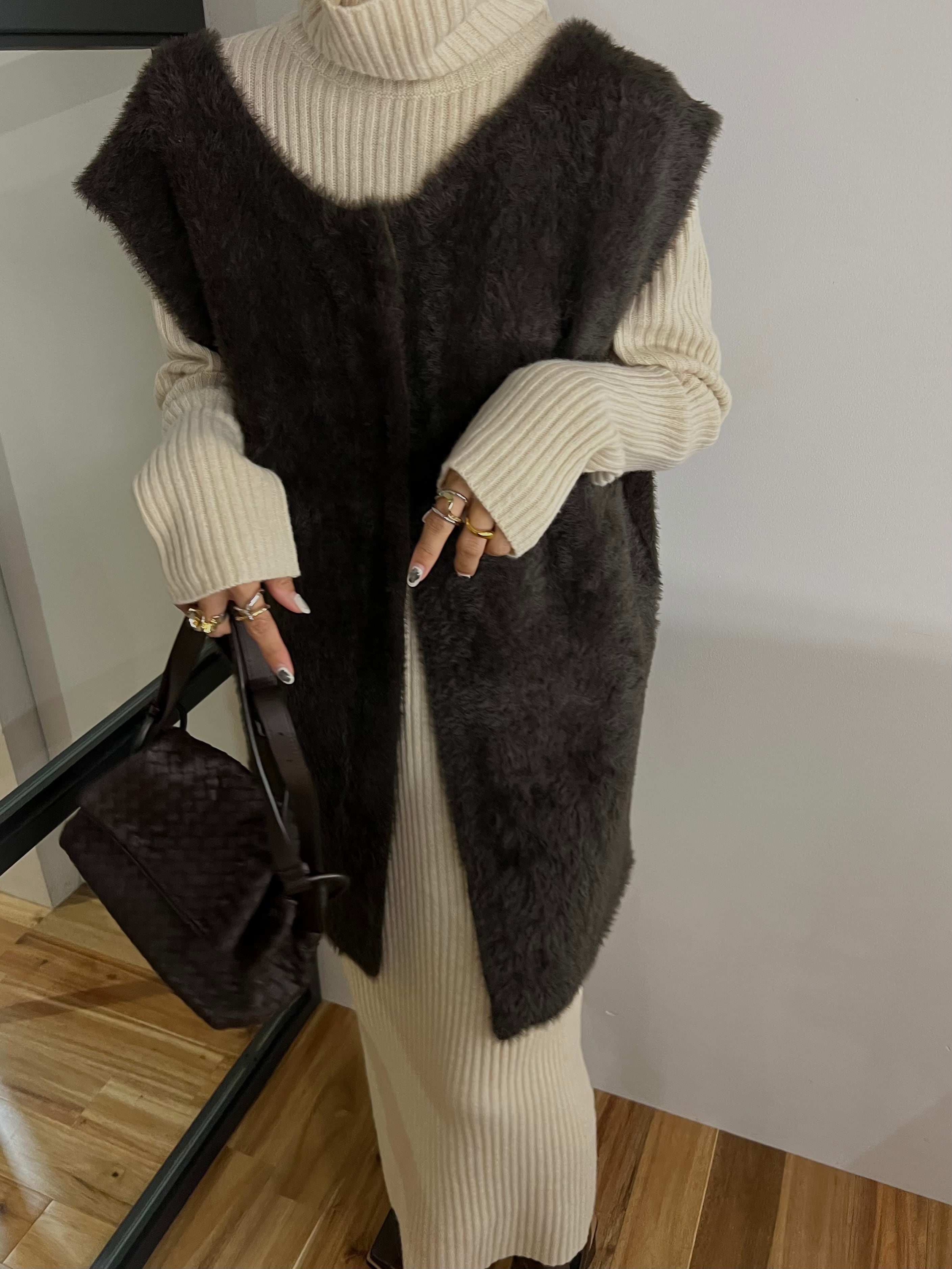 Double face shaggy knit gilet | WELINOA