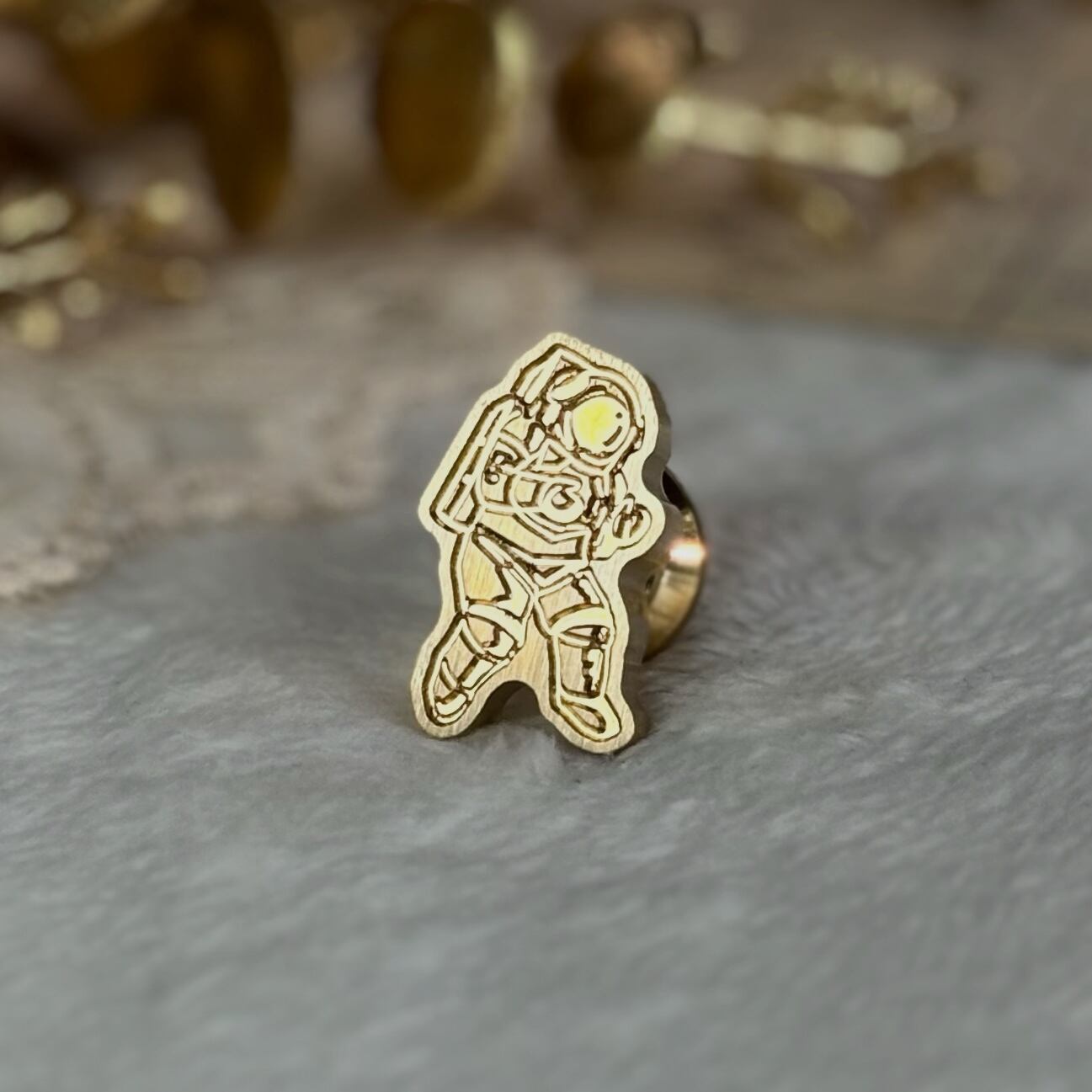 【縦25㎜×横15㎜】ダイカットヘッド 宇宙飛行士2 #SWH-220