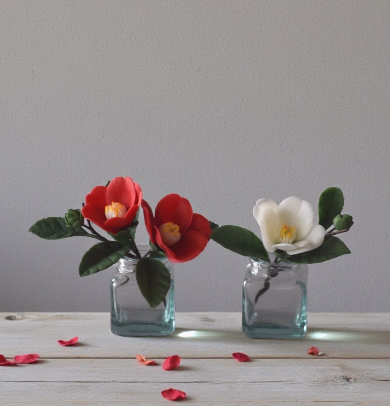 ◇粘土のお花◇ 椿 お正月アレンジ【紅白2個セット】 T1363 | oldfantasy