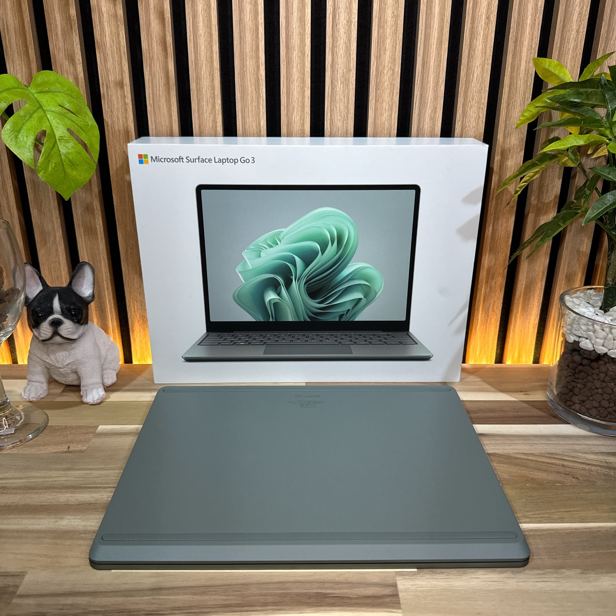 美品2022年モデル‼️Surface Laptop Go☘セージ☘ノートパソコン 公式ショップ限定価格❣️/ 美品《2022年モデル》Surface Laptop Go