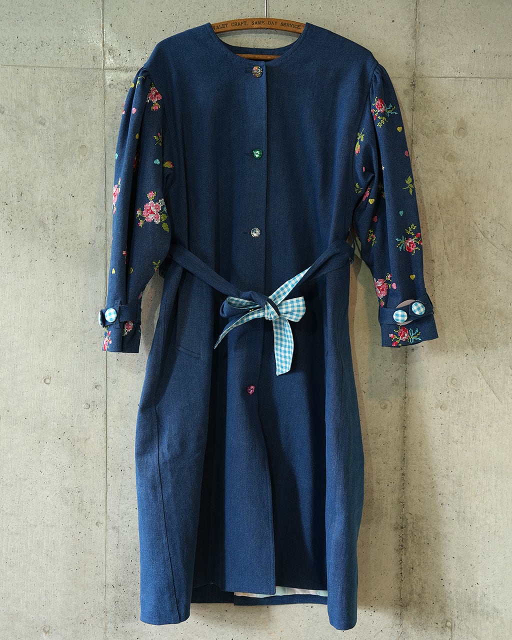 刺繍デニムコート Collarless embroidered coat (Dark blue