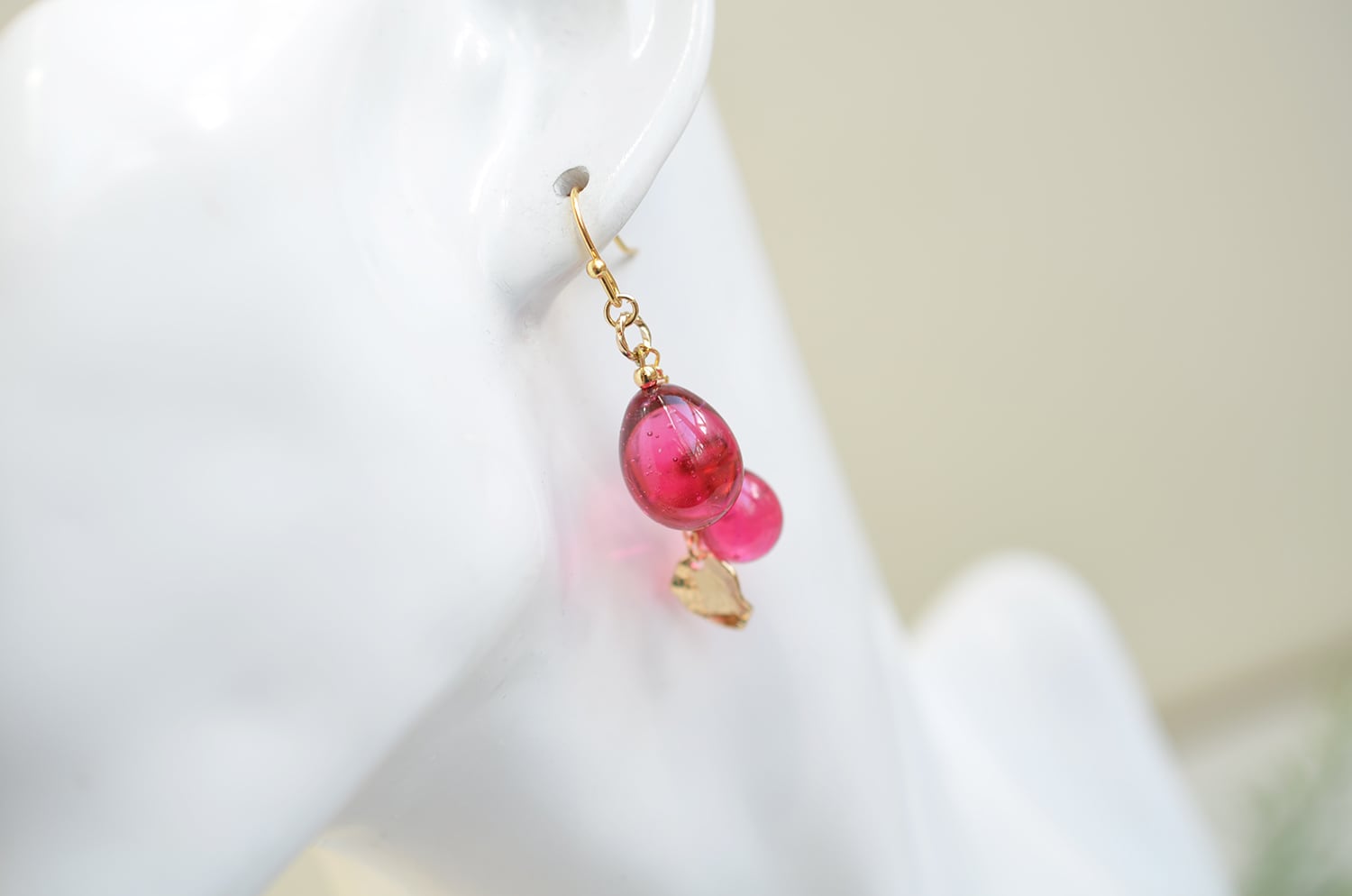 フューシャピンク＊アシンメトリーピアスorイヤリング | Soukore