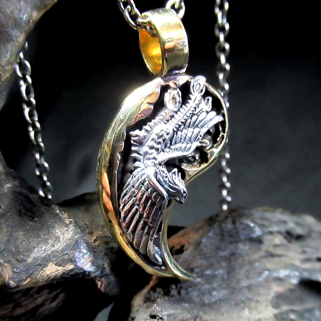PENDANT | ARMS