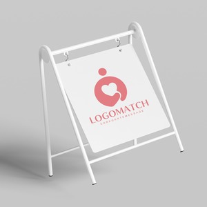 心に手を当てるのロゴ