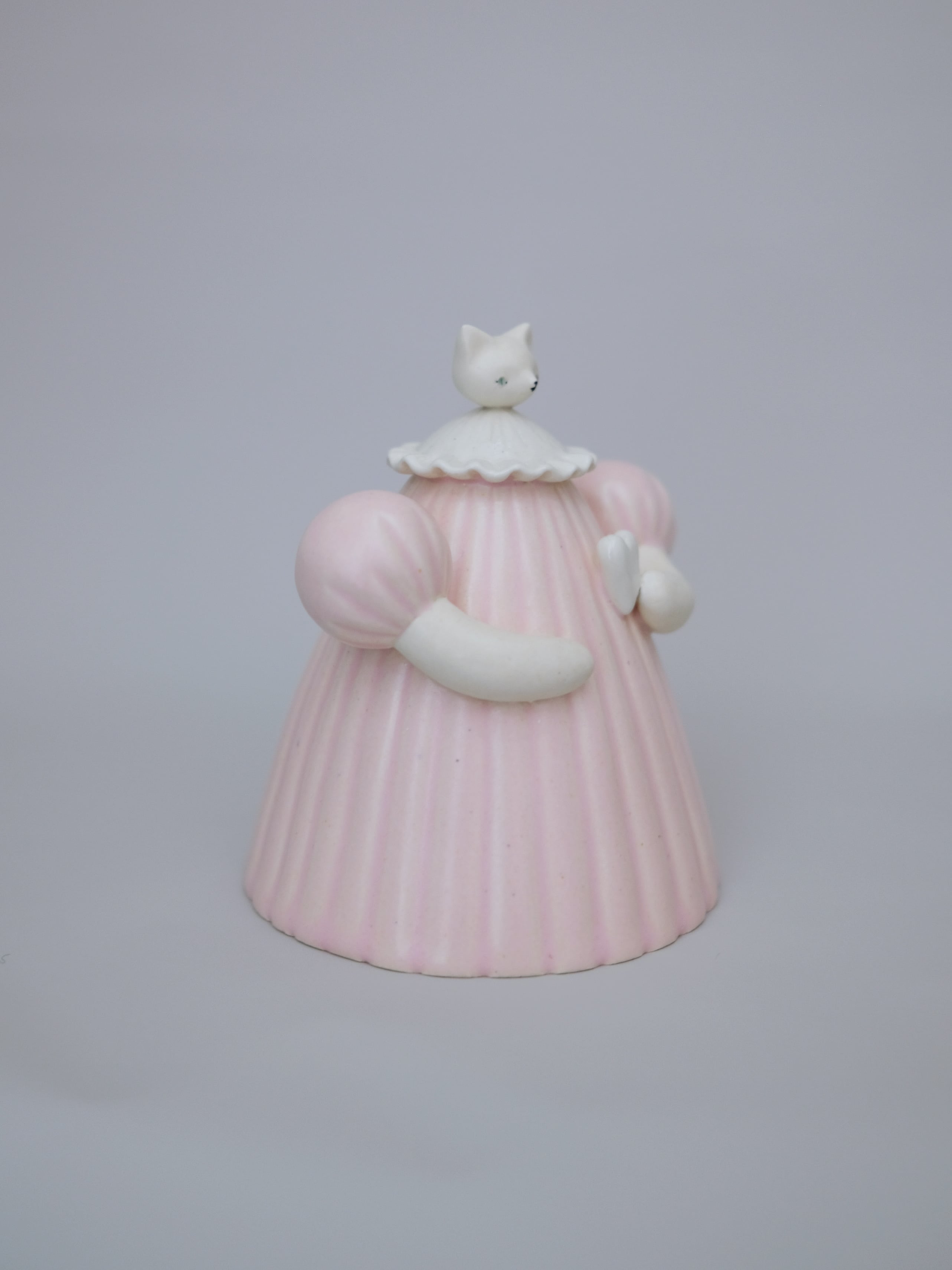 ハートを持つねこ