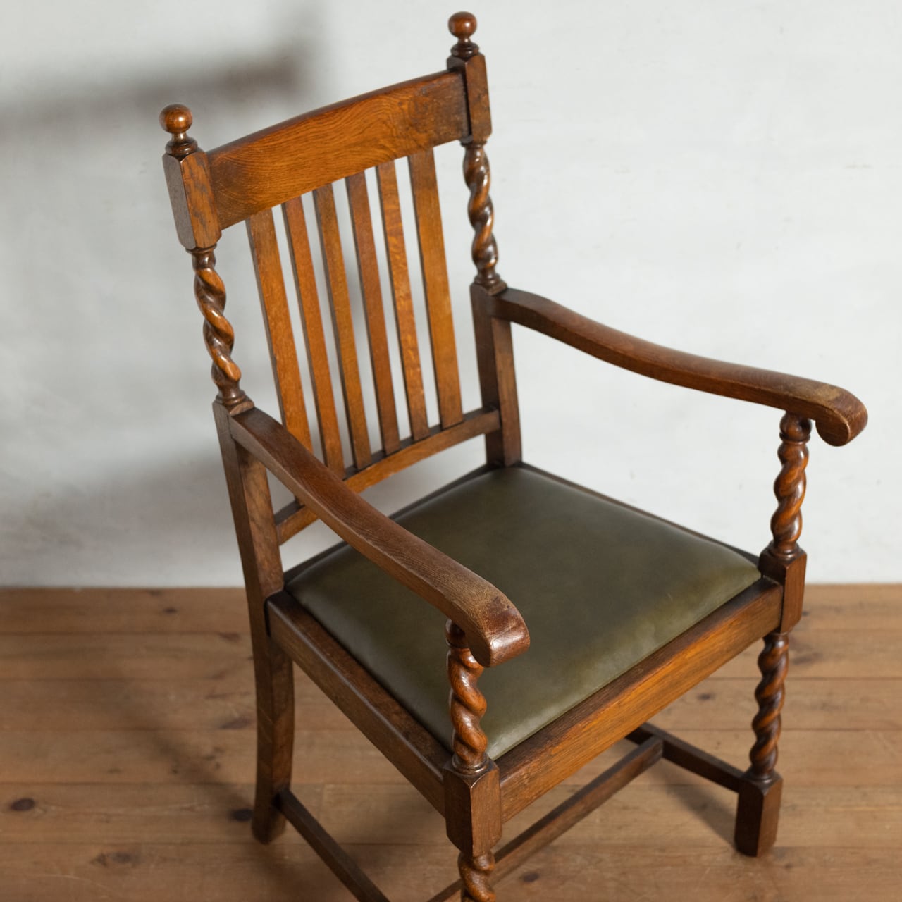 Dining Arm Chair / ダイニングアーム チェア　〈ダイニングチェア・デスクチェア・アンティーク・ヴィンテージ〉112933 |  SHABBY'S MARKETPLACE　アンティーク・ヴィンテージ 家具や雑貨のお店 powered by BASE