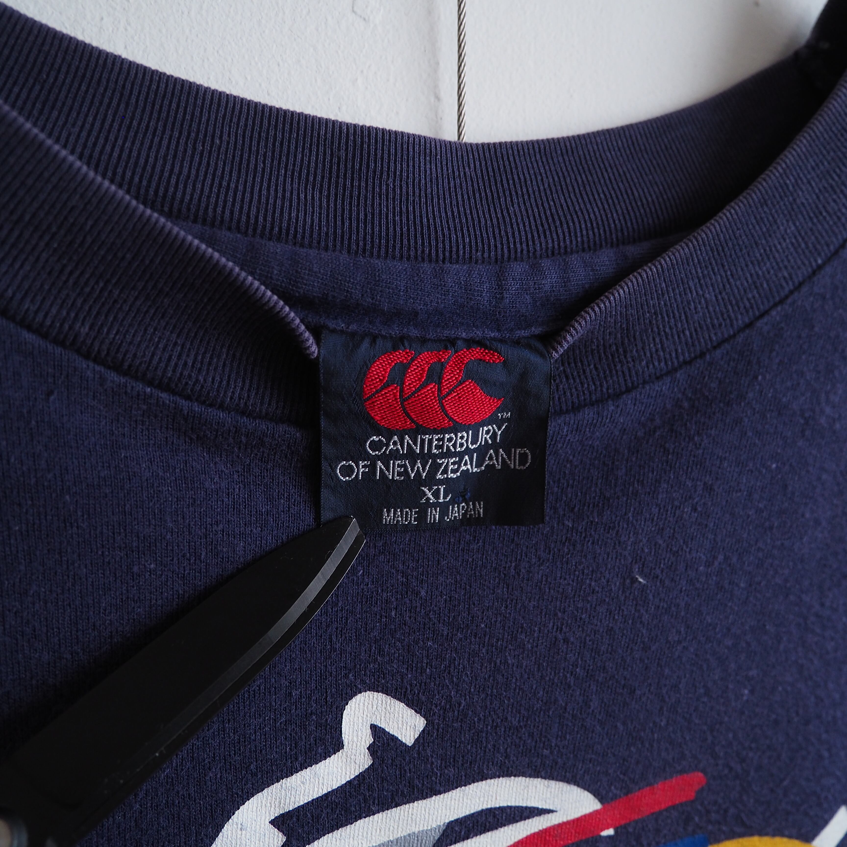 1990s ” CANTERBURY of New Zealand ” graphic printed vintage loose SS Tee