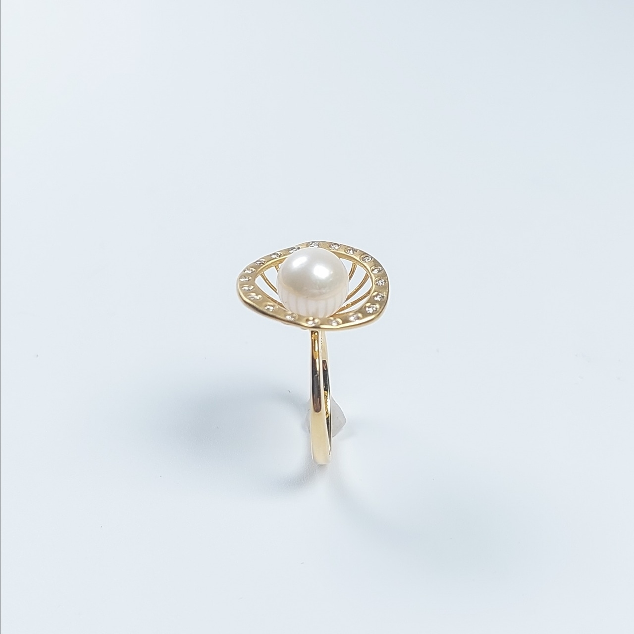 K18 Utopara Akoya Pearl Diamond Ring