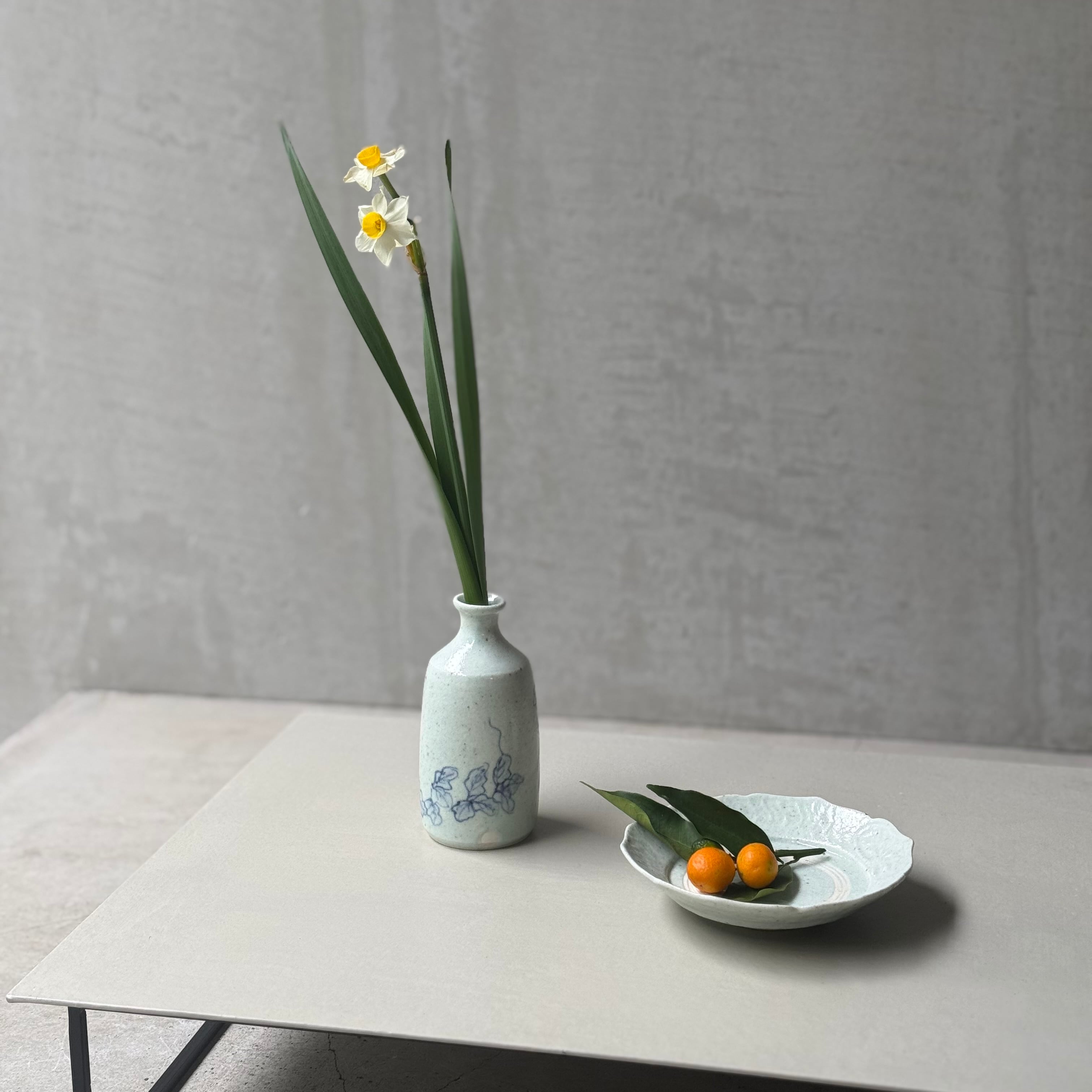 吉田崇昭 白磁陽刻平小鉢 | gallery 一白