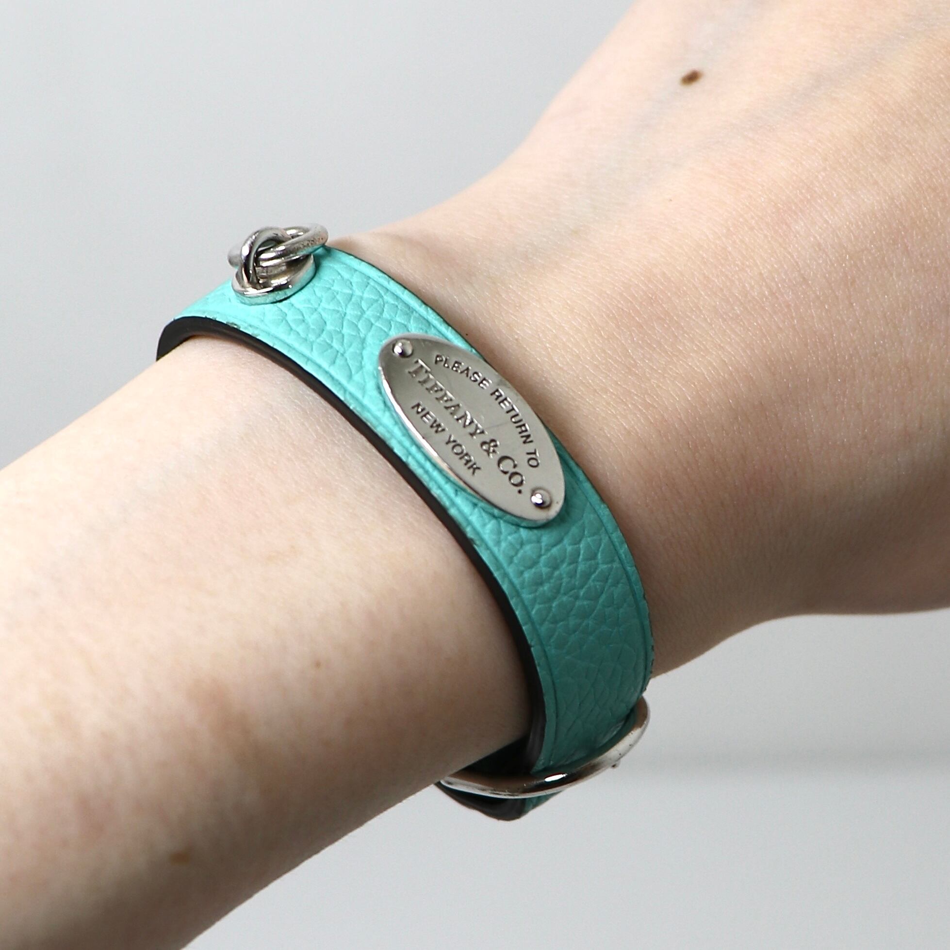 Tiffany&Co. リターントゥ ナローレザーラップ ブレスレット レザー 