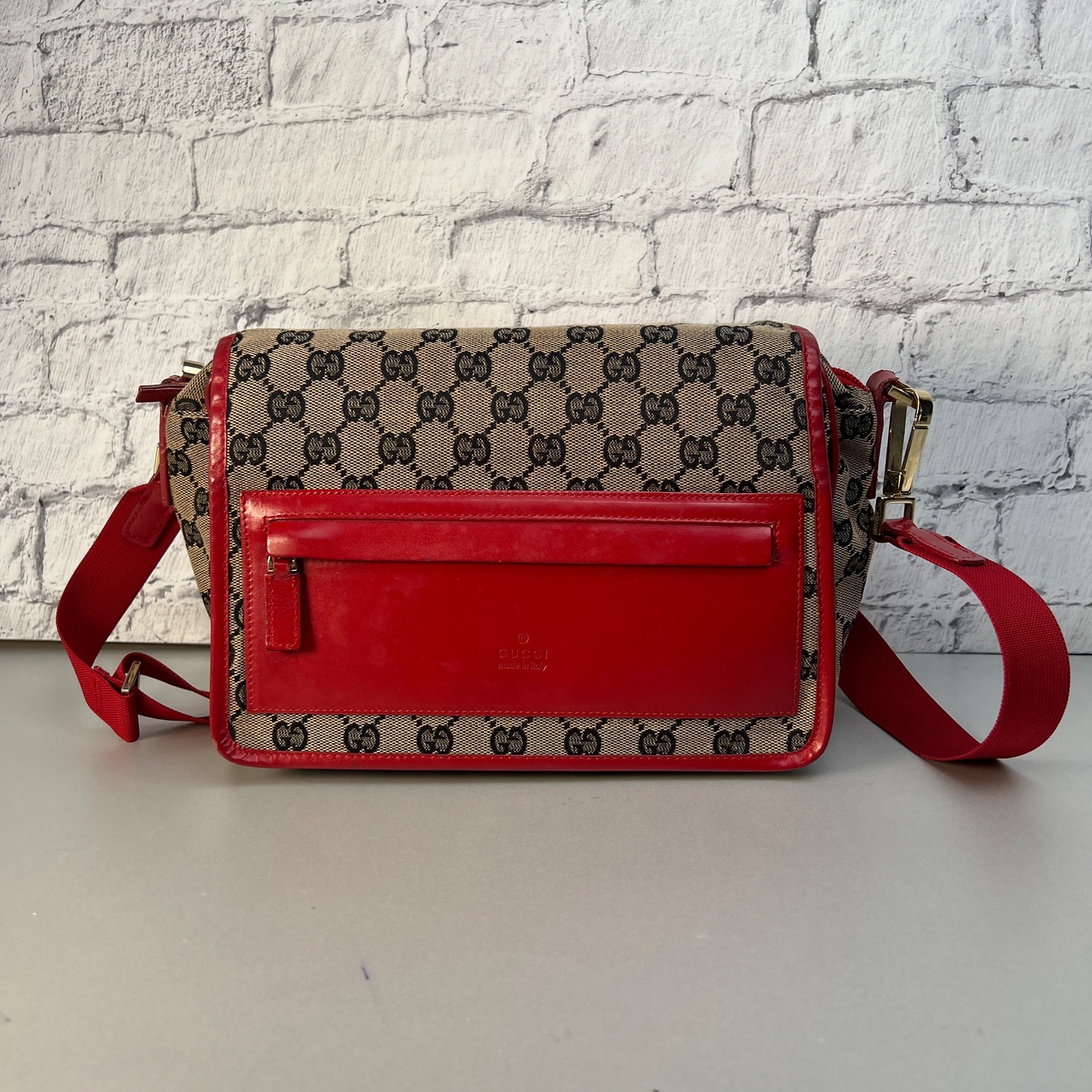 GUCCI グッチ   GGキャンバス ショルダーバッグ レッド A-10521