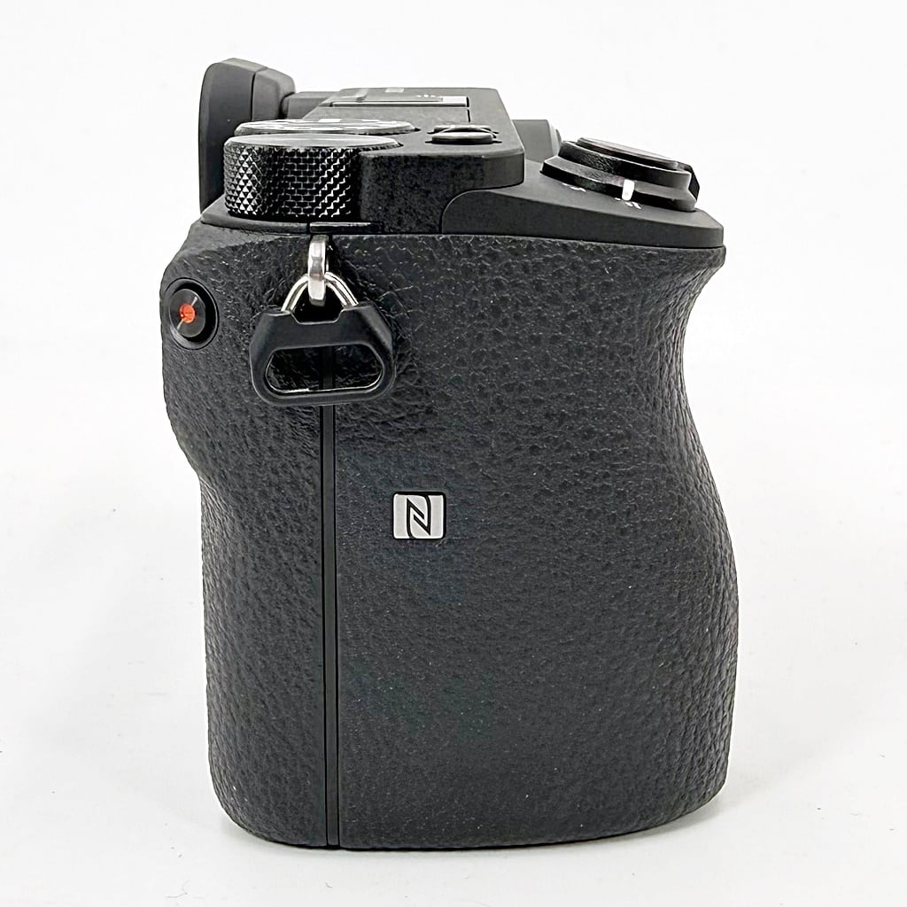 美品】ソニー SONY α6500 高倍率ズームレンズキット [ILCE-6500M