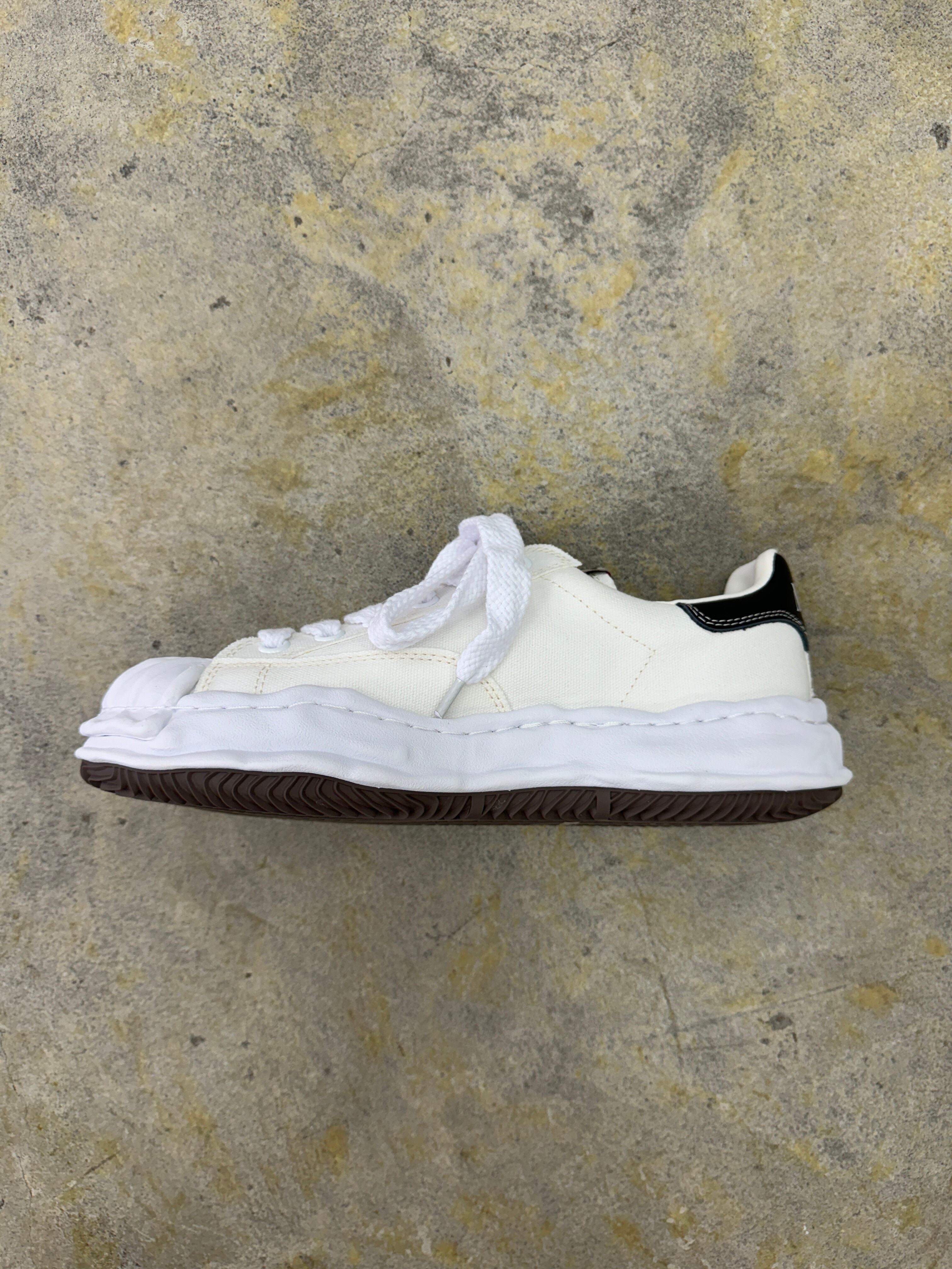 Maison MIHARA YASUHIRO | BLAKEY LOW CANVAS (A08FW735) | WHITE | HOWDAY