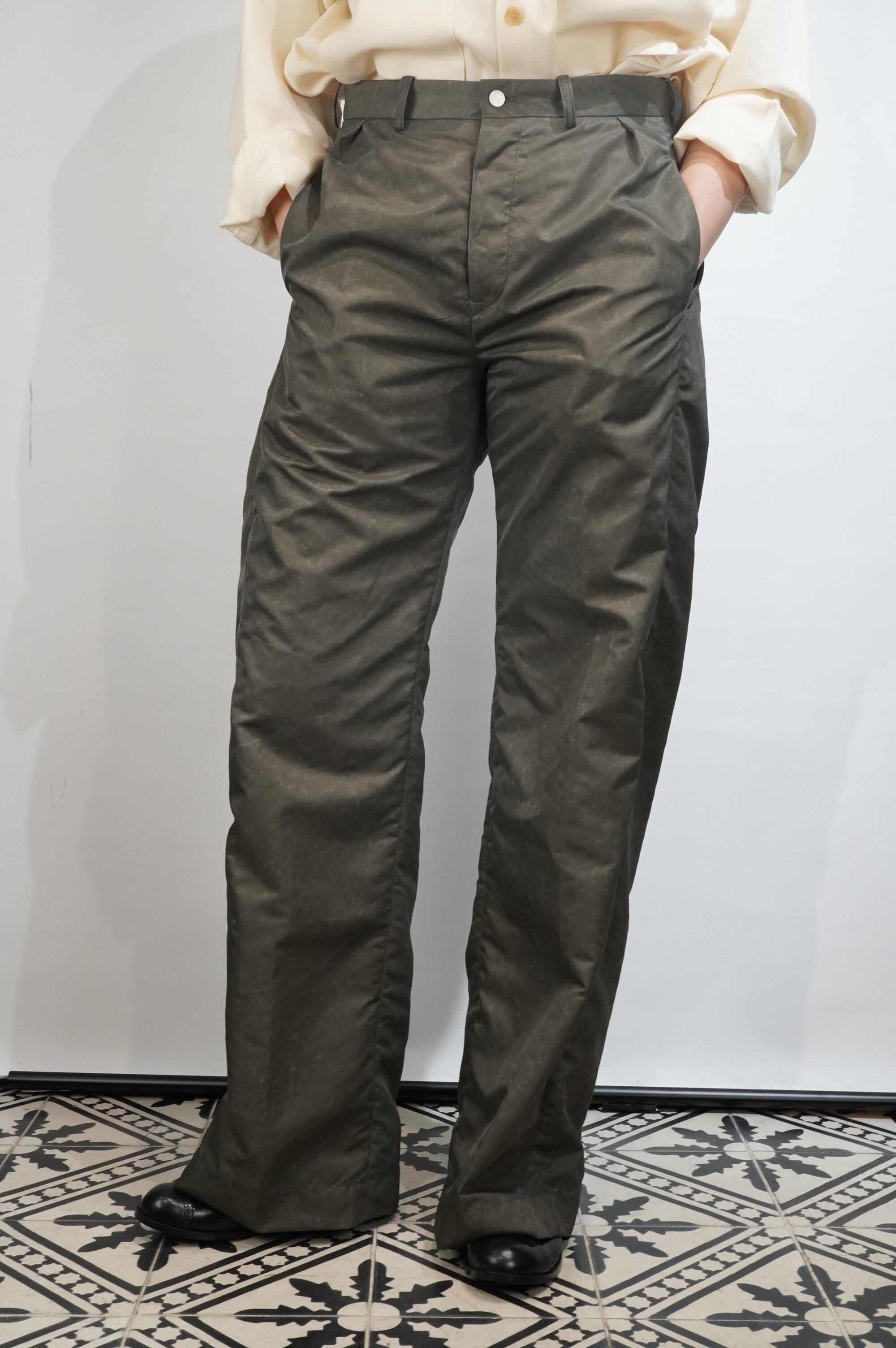 J7034 超美品 インコテックス 35型秋冬サキソニースラックス 濃灰 44 J7034 超美品 インコテックス 35型秋冬サキソニースラックス 濃灰 44