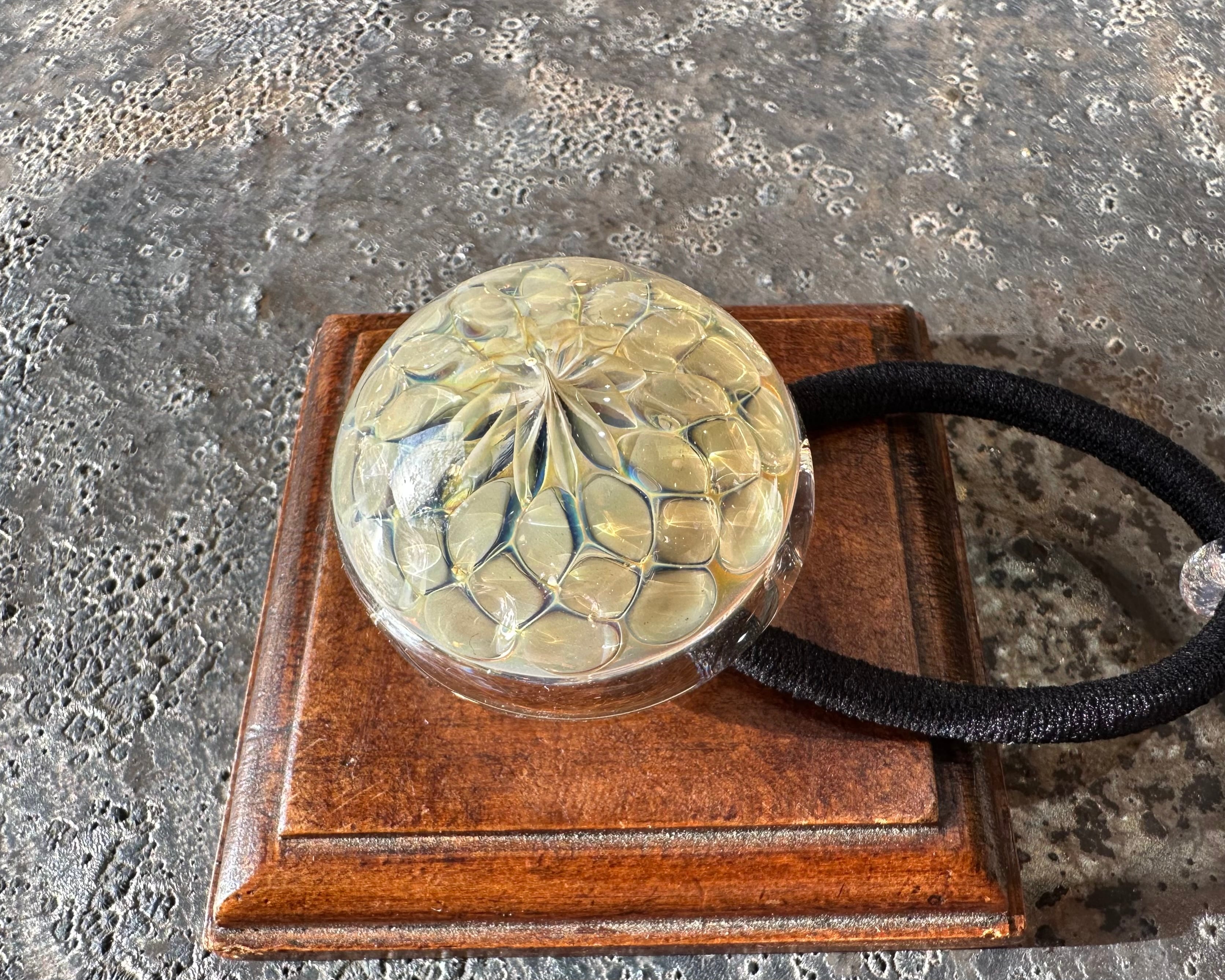 【Milky Flower】ミルク色の花ヘアゴム