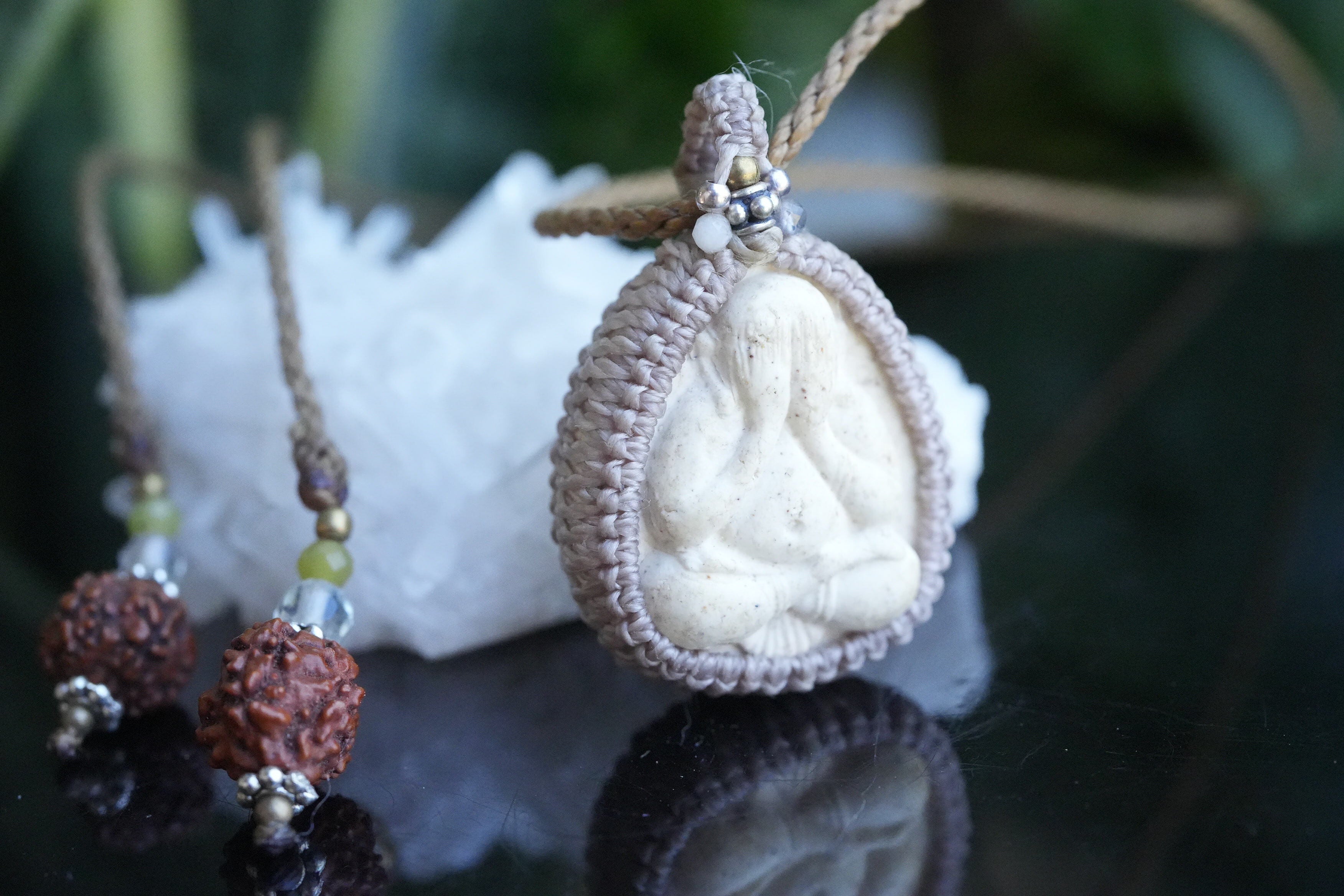 仏陀様 マクラメネックレス 2576