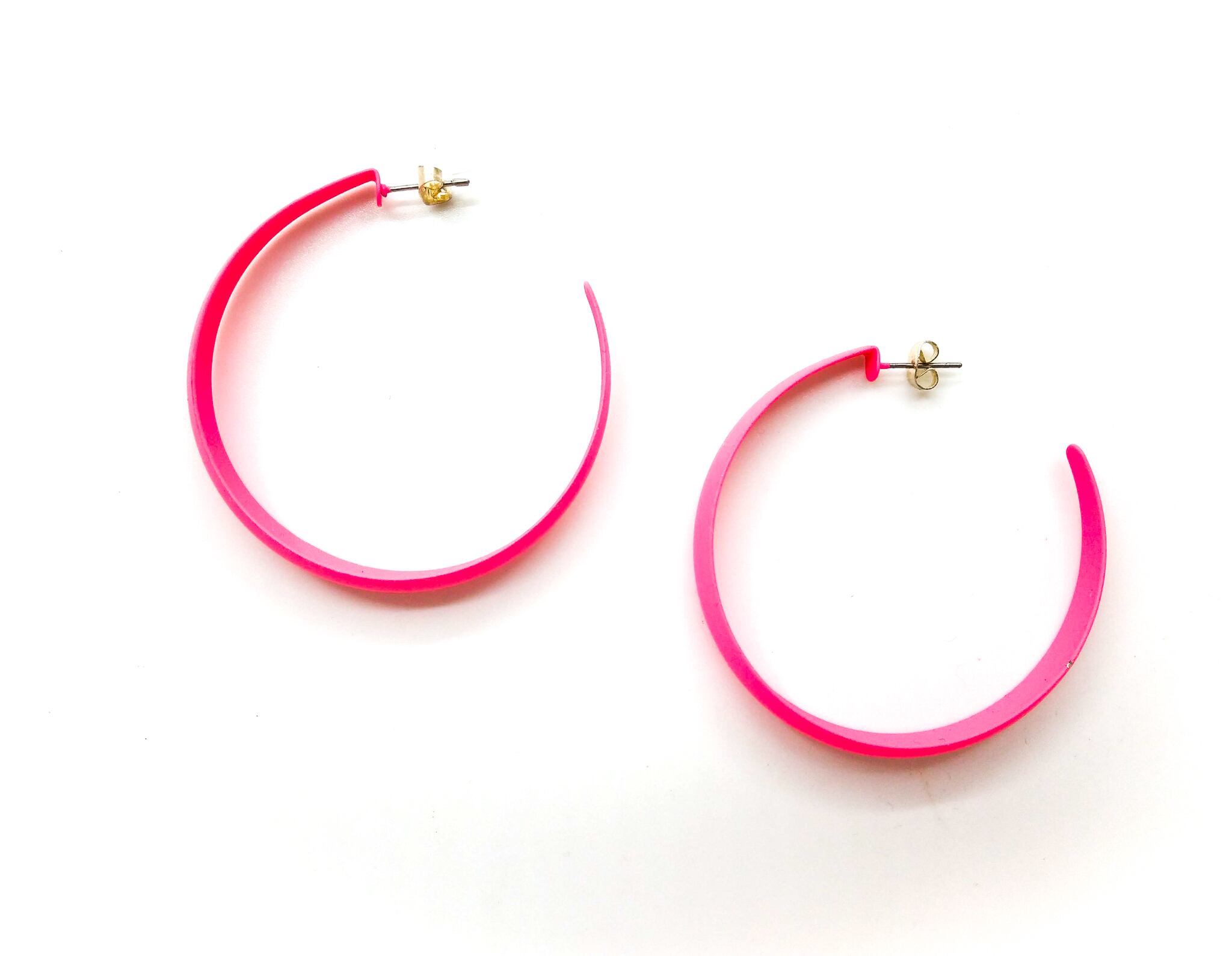 幅広フープピアス ネオンピンク ネオンカラー 蛍光 イベント ダンス 発表会 派手 カラフル 個性派 アクセサリー 明るい ハッピー 原宿系