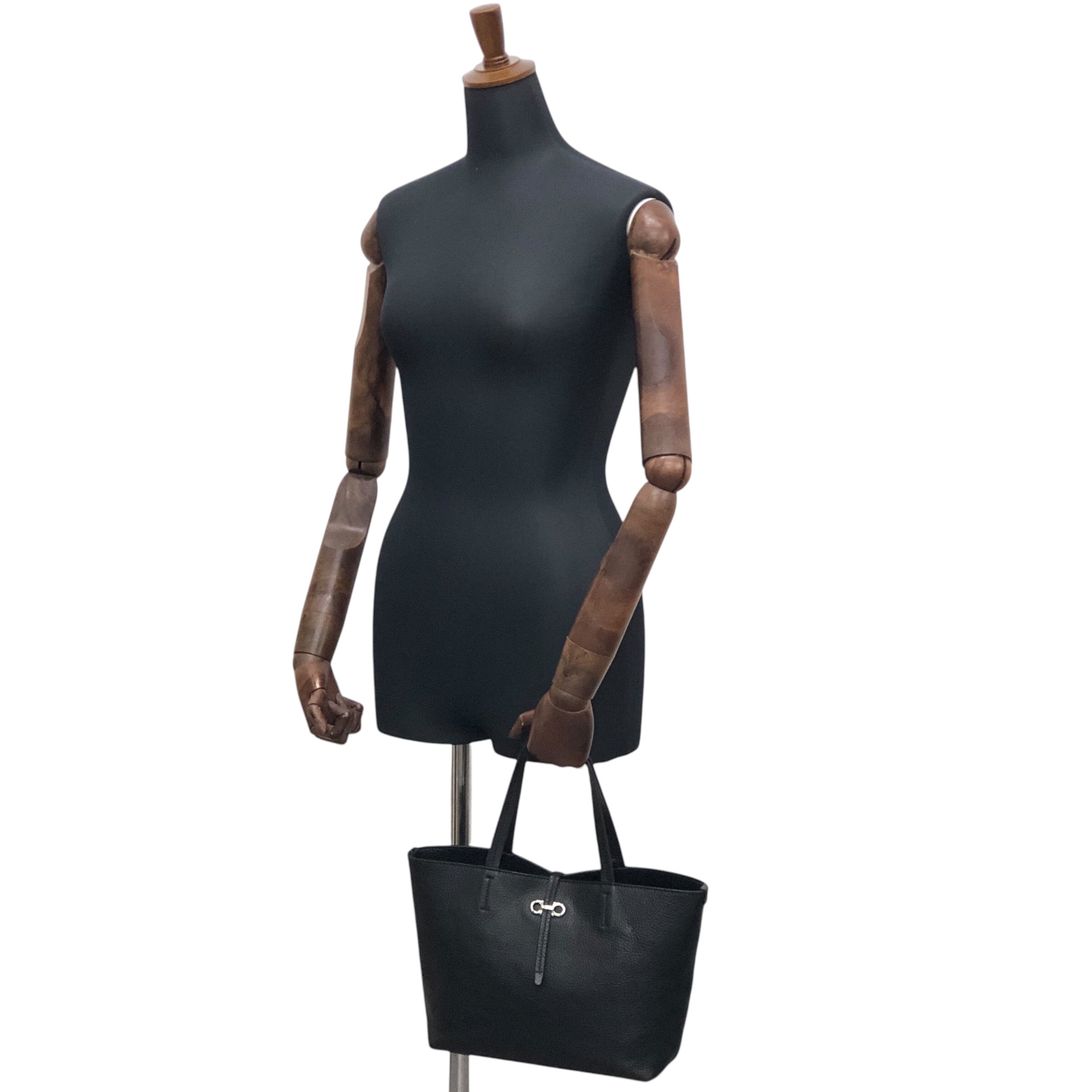 サルヴァトーレ　フェラガモ　本革　ハンドバッグ　オールド　154 サルヴァトーレ フェラガモ Salvatore Ferragamo ハンドバッグ