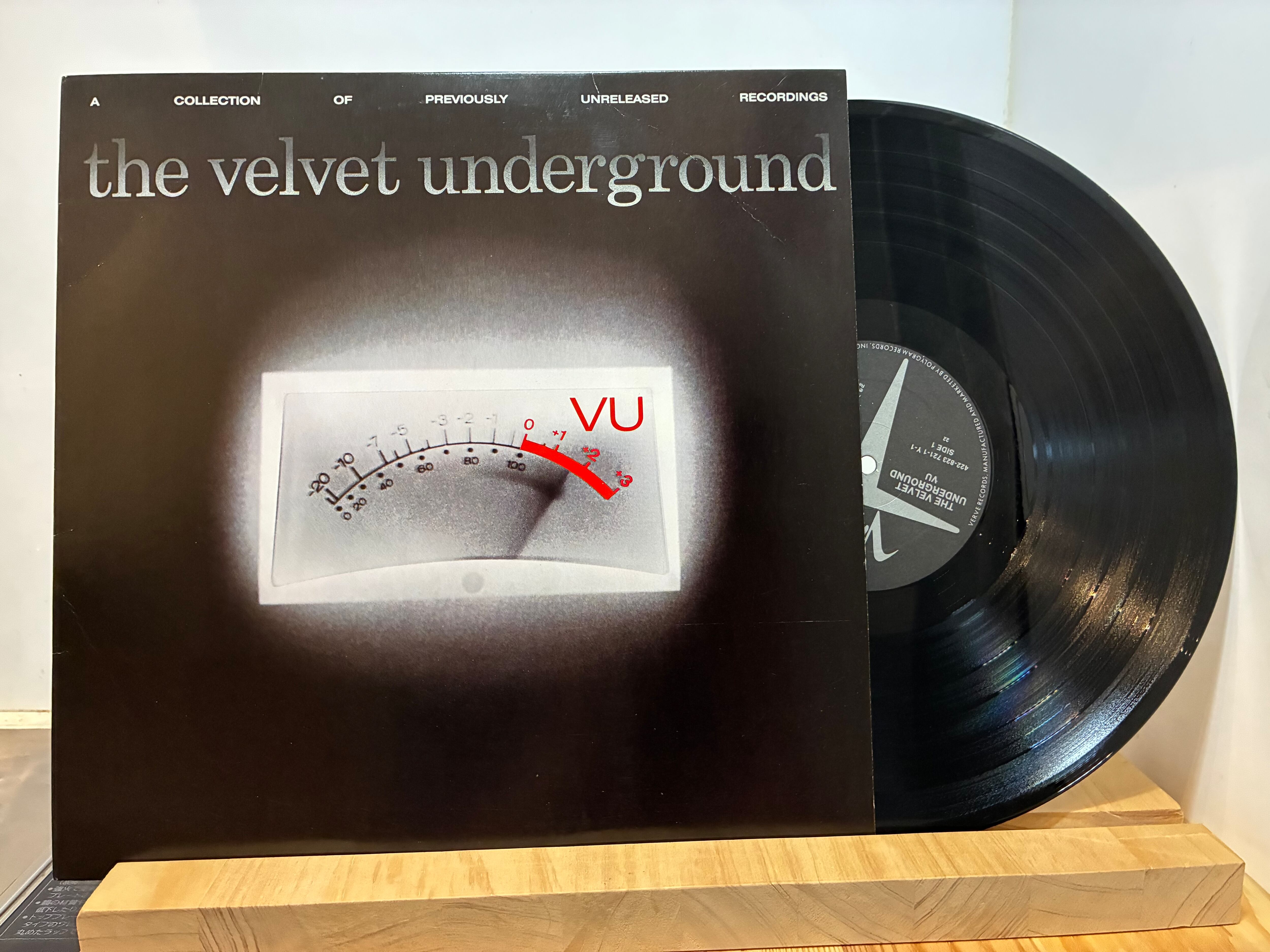 THE VELVET UNDERGROUND / VU | sixteen records (シックスティーン