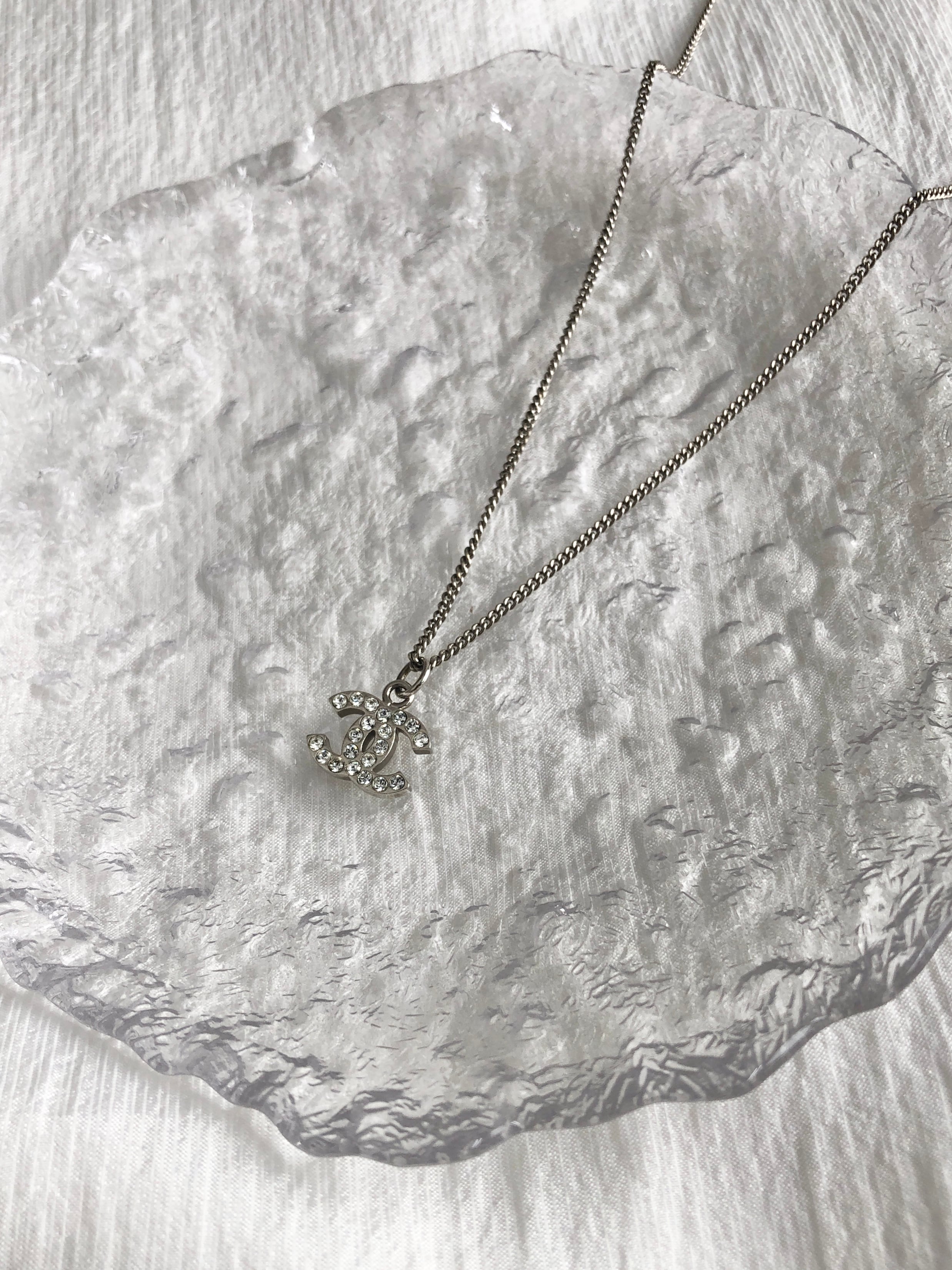 日本直送 名牌中古包 】CHANEL シャネル ネックレス シルバー ココ