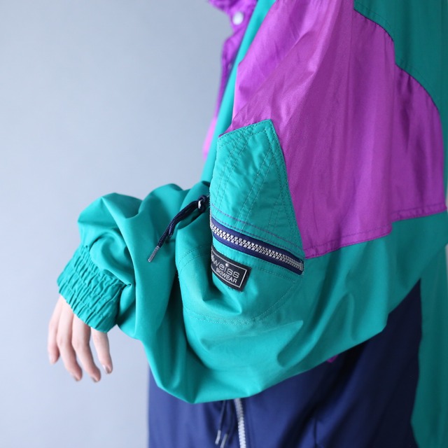 psychedelic coloring gimmick design over silhouette anorak blouson