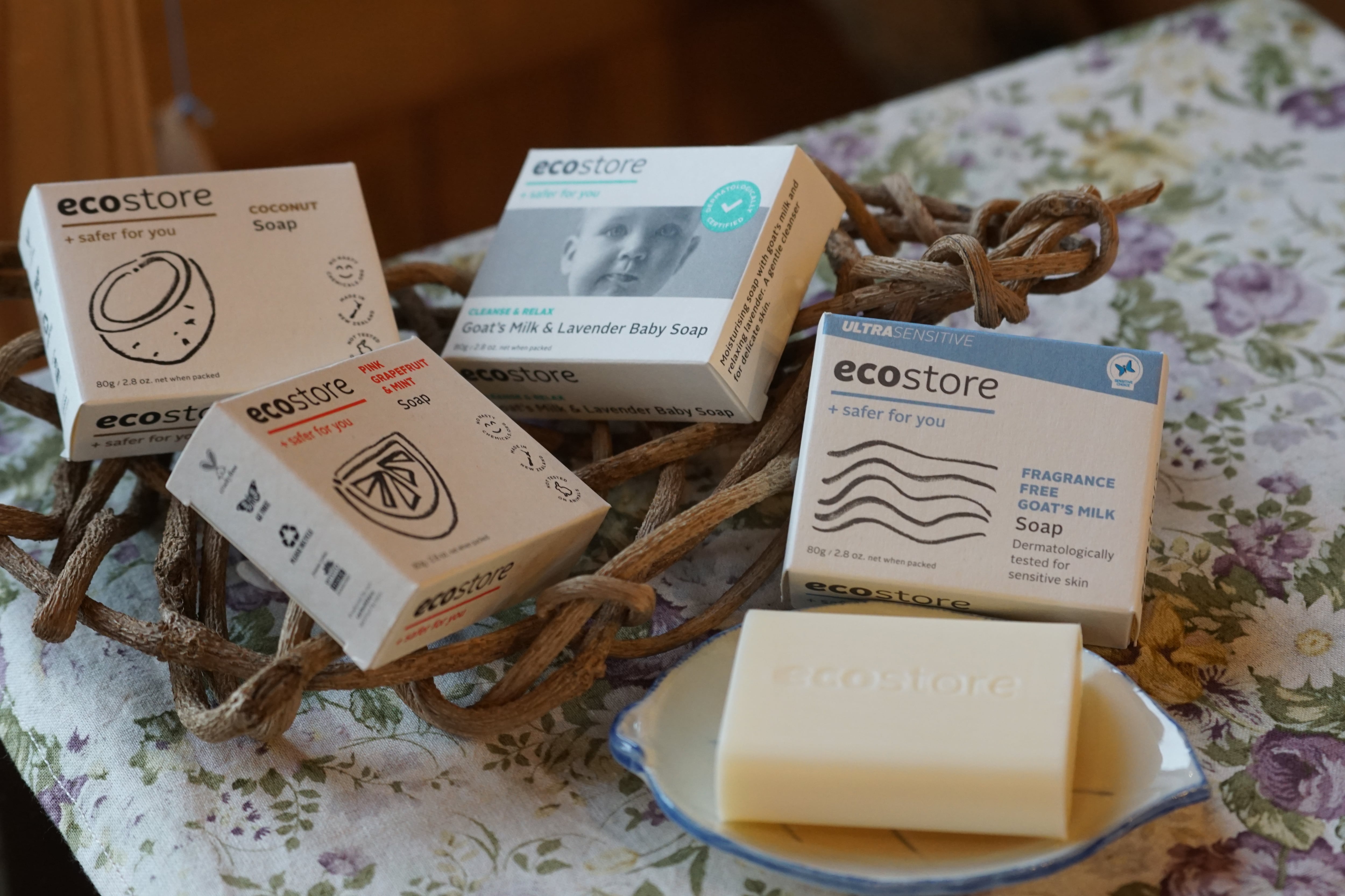 ecost エコスト 美容液 ボディーミルク、化粧水、石鹸セット ecost エコスト 美容液 ボディーミルク、化粧水、石鹸セット CO