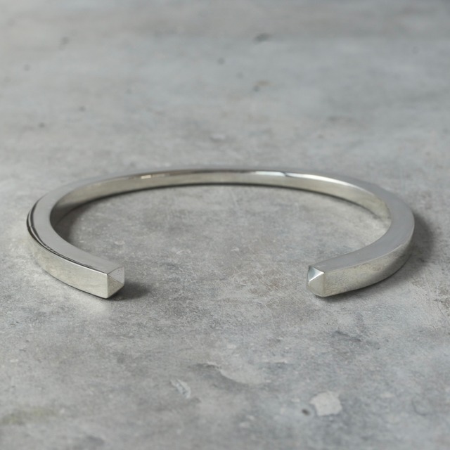 ［受注製作］End studs bangle