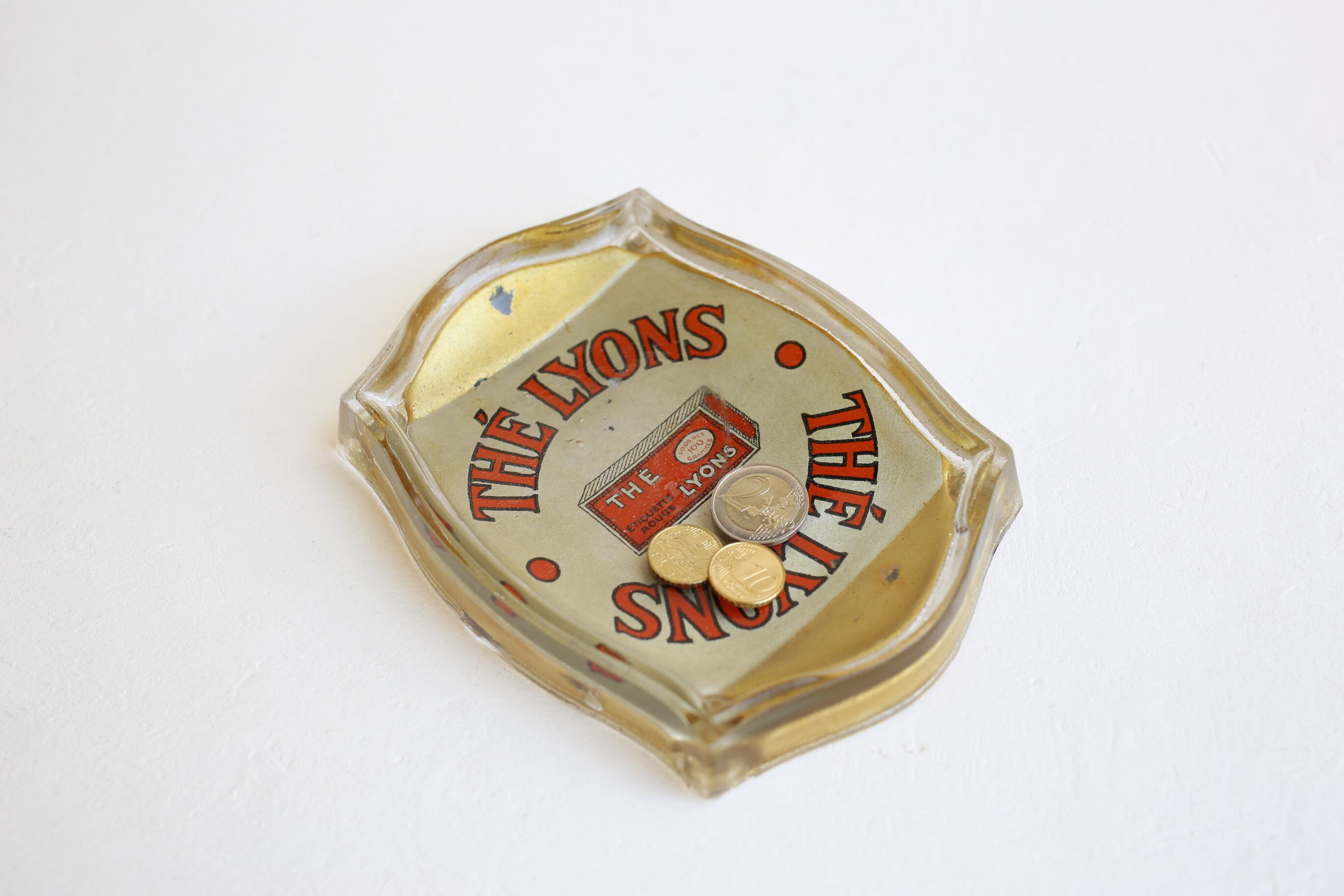 フランス アンティーク ヴィンテージ 『THÉ LYONS』ガラス コイントレイ N-3765
