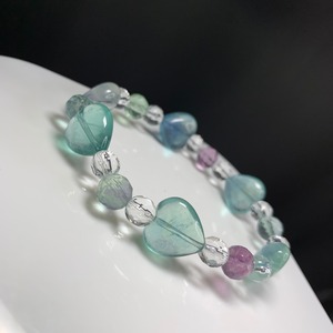 フローライトハートデザインブレスレット
